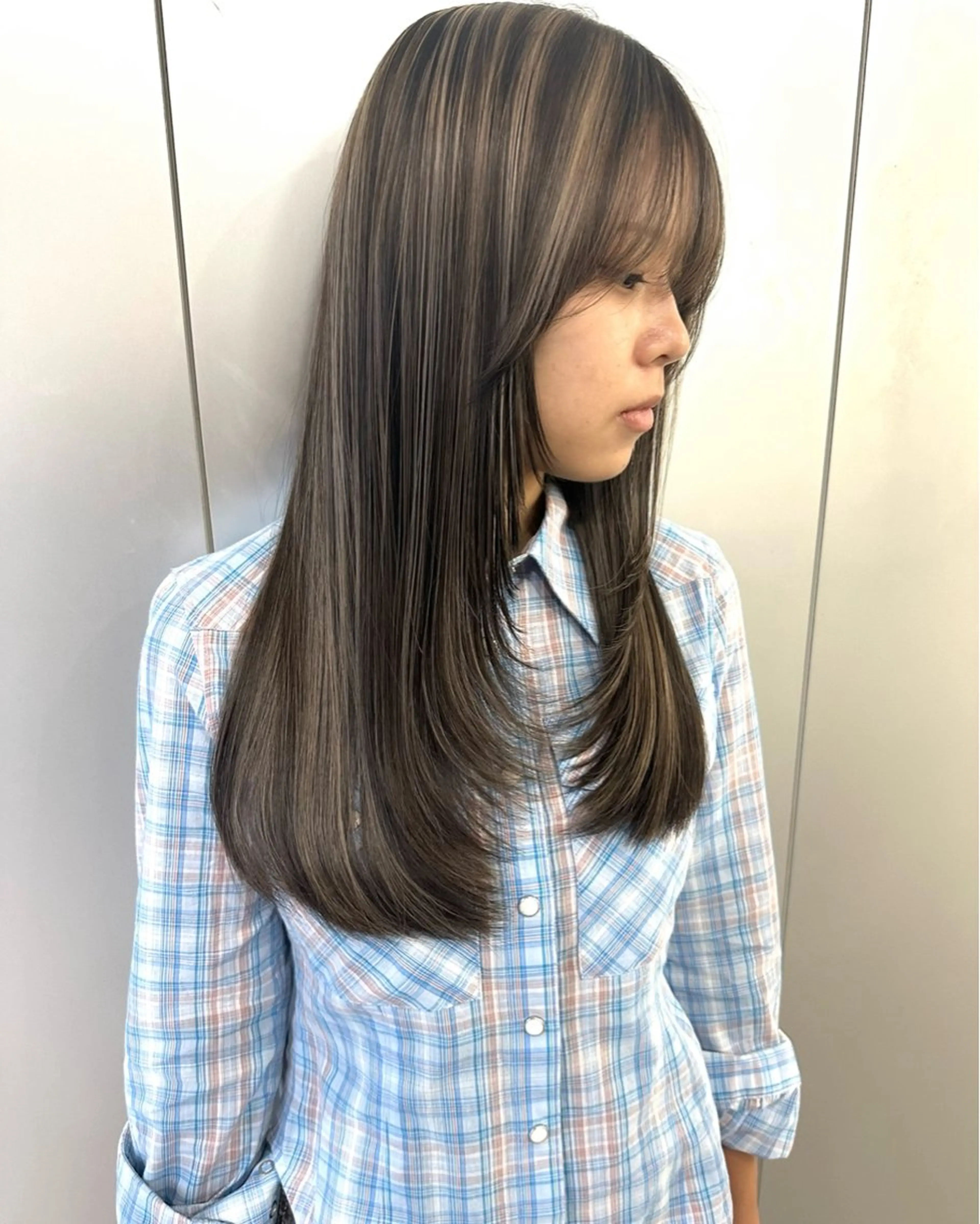 ロング カラー ブリーチ ダブルカラー ハイライトカラー ハイライト 篠崎 佑季のヘアスタイル