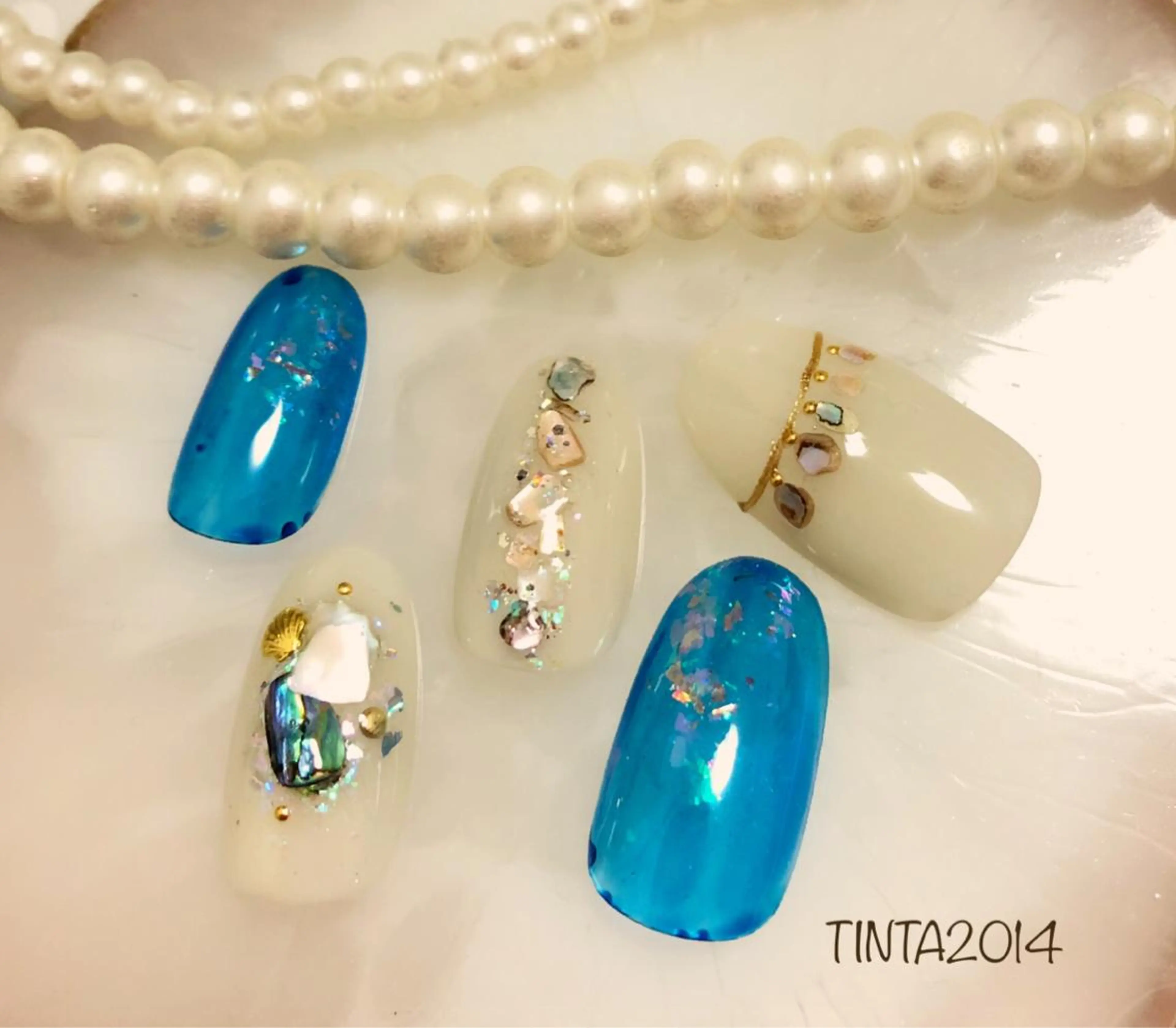 ネイル ブルー ネイルサロン ティンタ所属・馬場 典子のネイルデザイン