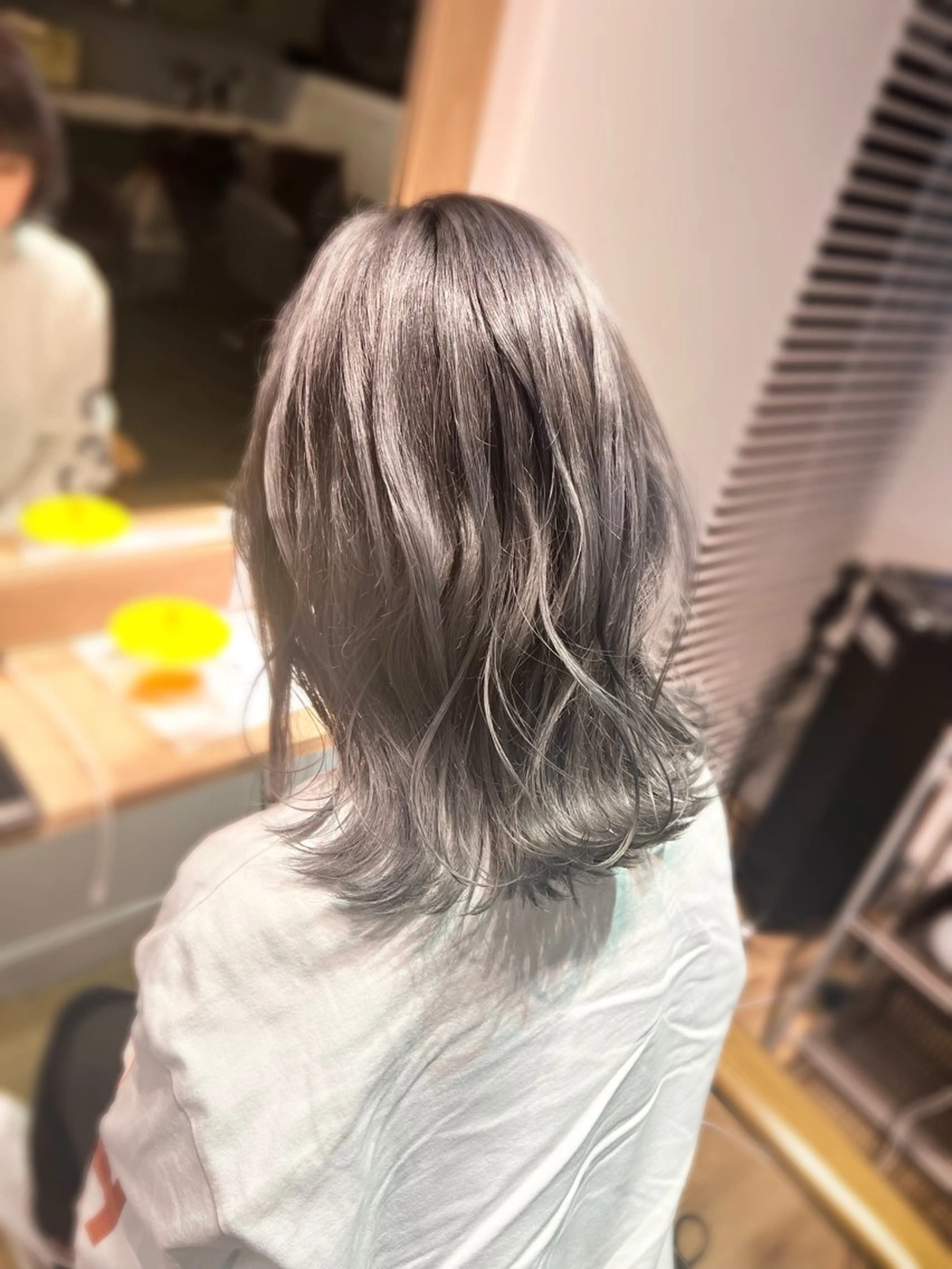 カラー ブリーチ グラデーションカラー ヘアカラー トリートメント 堀 望美のヘアスタイル