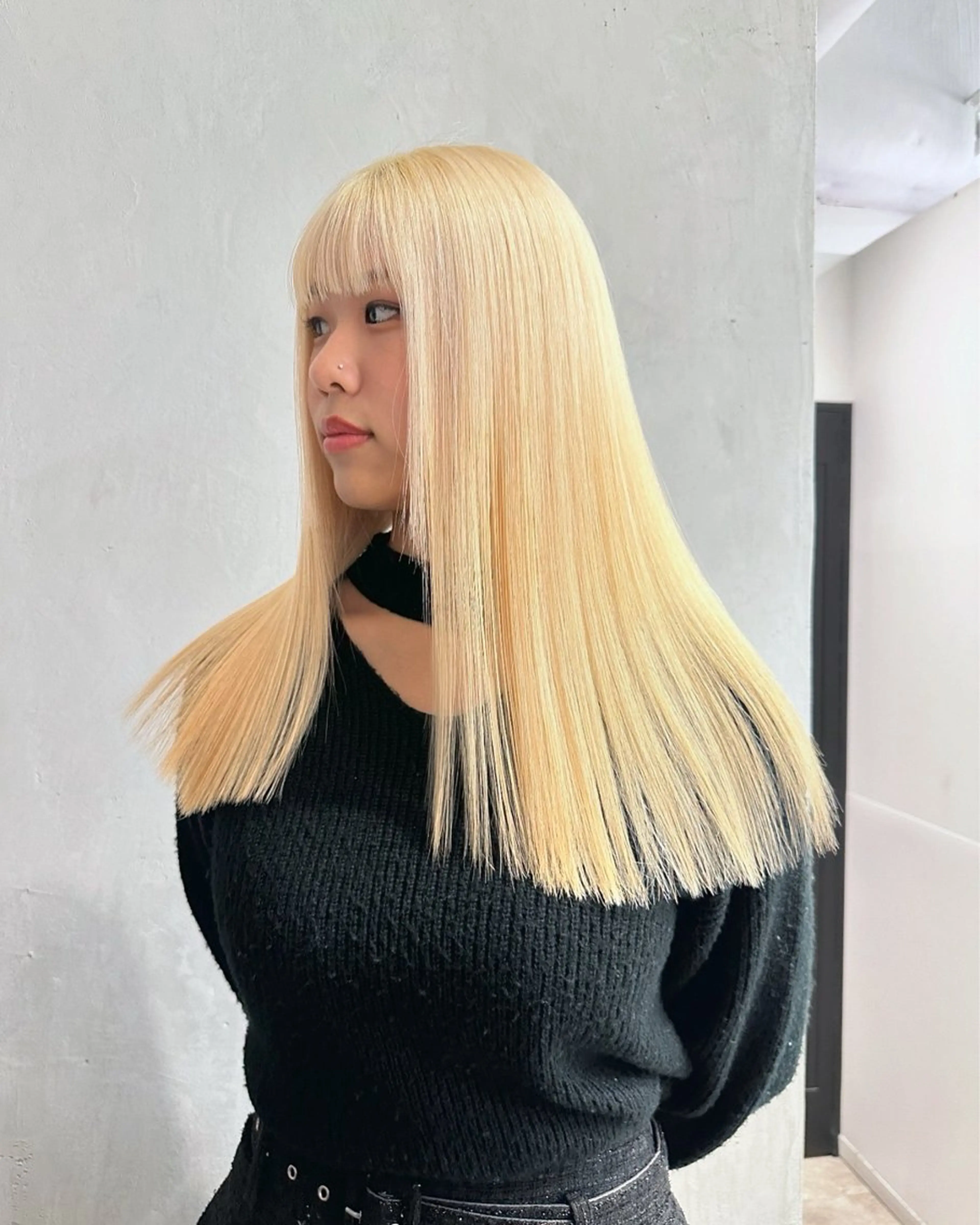 ロング カラー ヘアカラー トリートメント 艶髪ハイトーン ちひろ🌙+.°のヘアスタイル