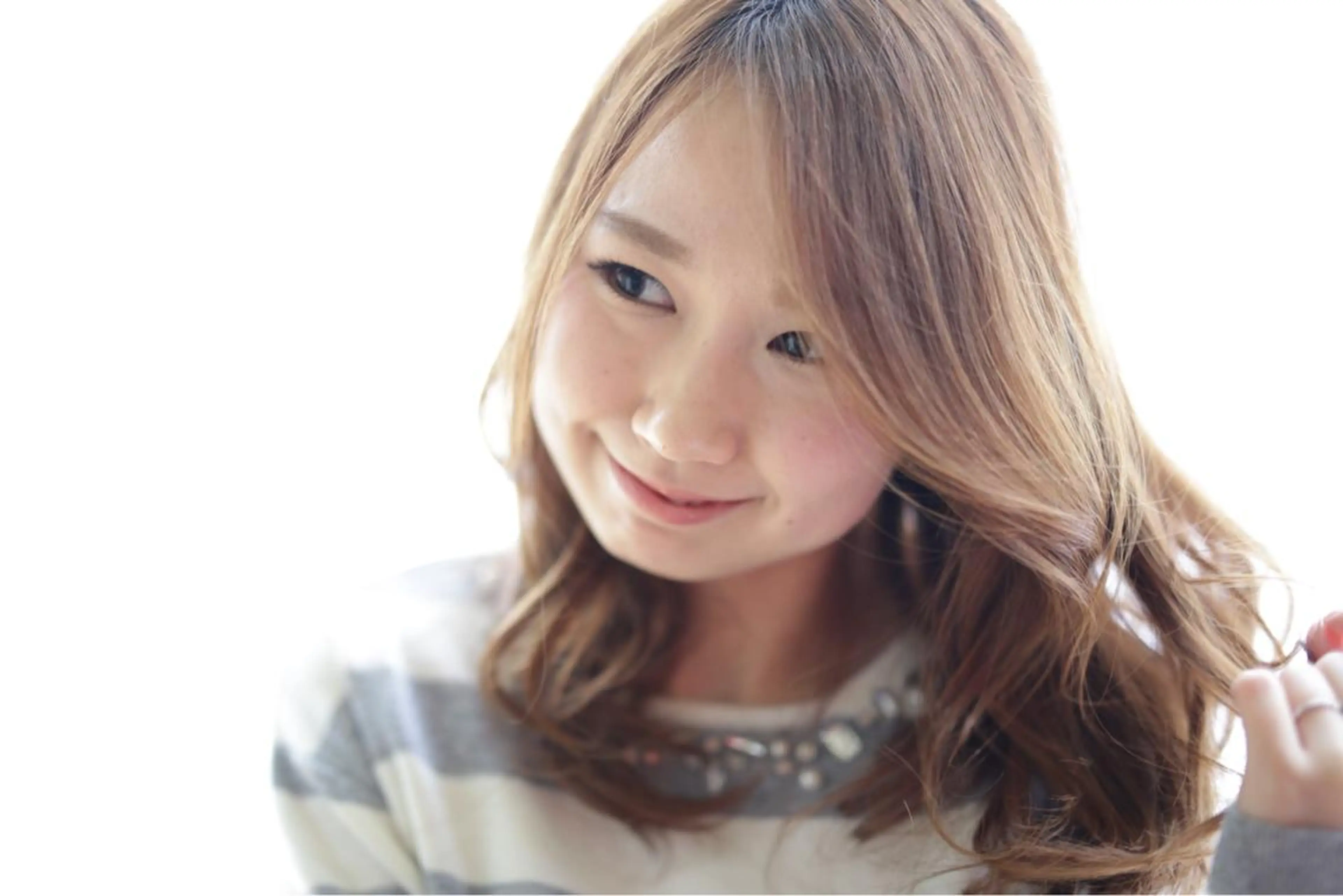 ミディアム セミロング カラー ReMix 新宿店所属・タジマ ヤスヒサのヘアスタイル