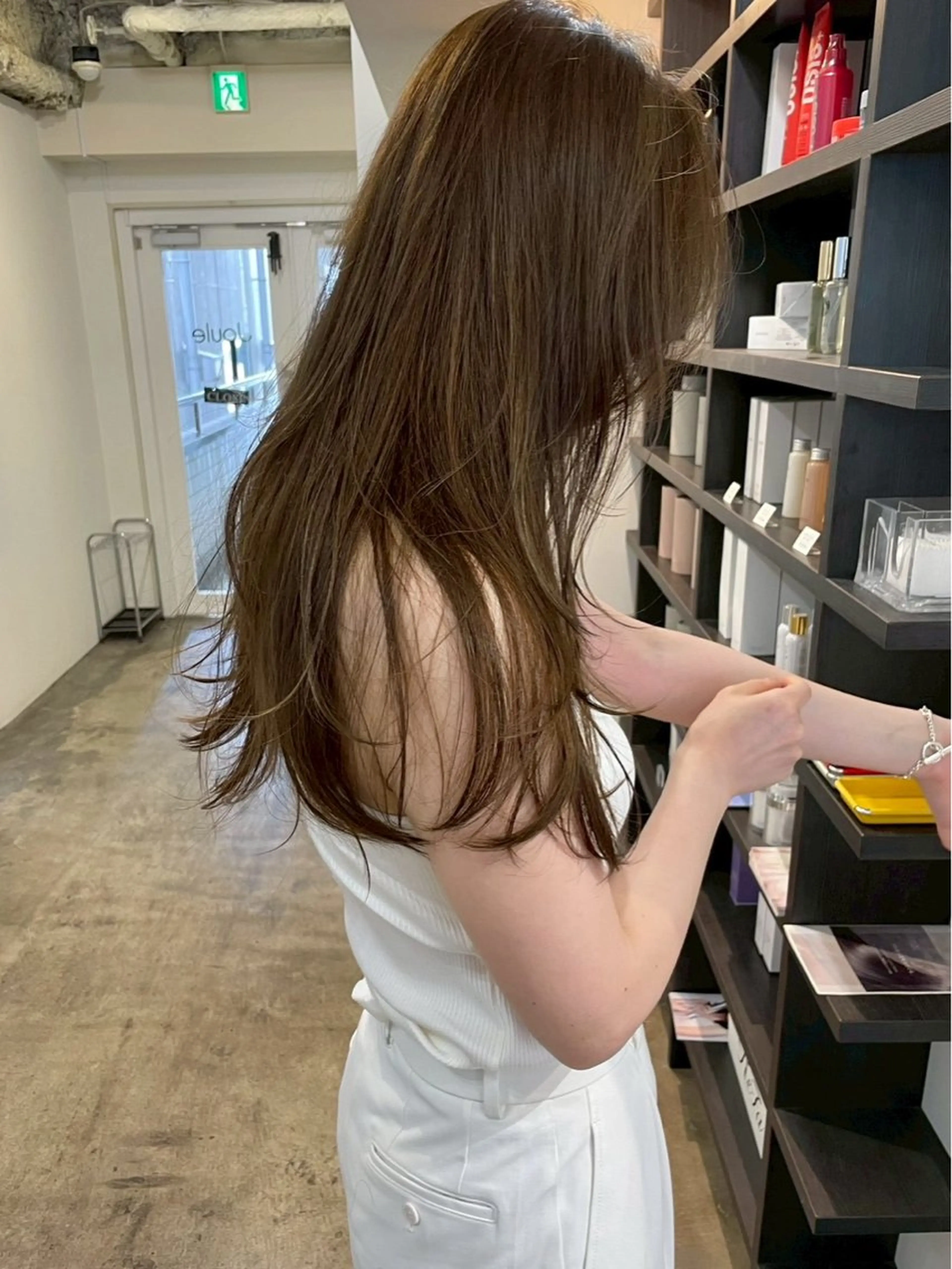 ロング 羽成 優衣菜のヘアスタイル