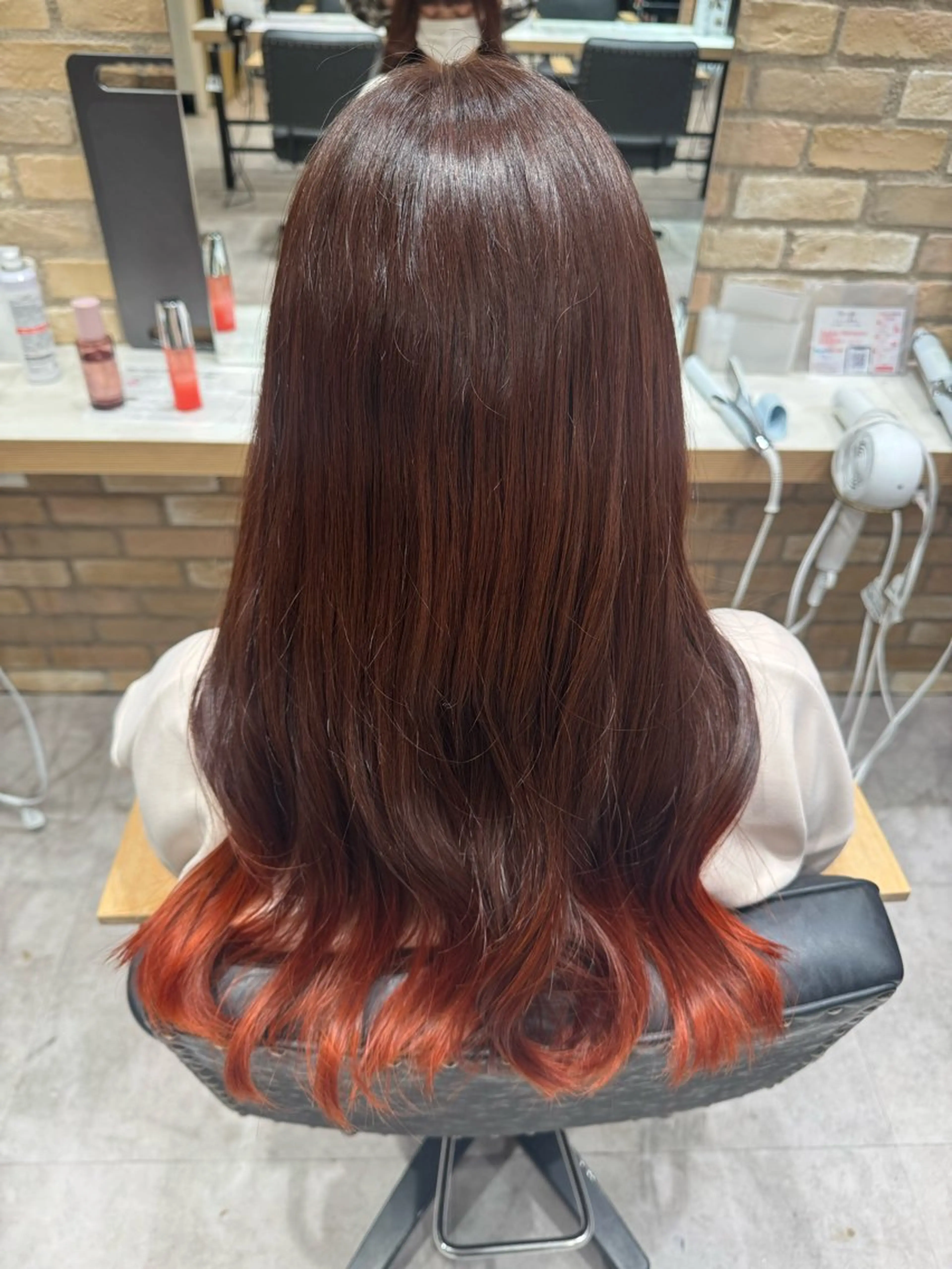 カラー Miyuu🎀カラー マツエク・ストレートのヘアスタイル