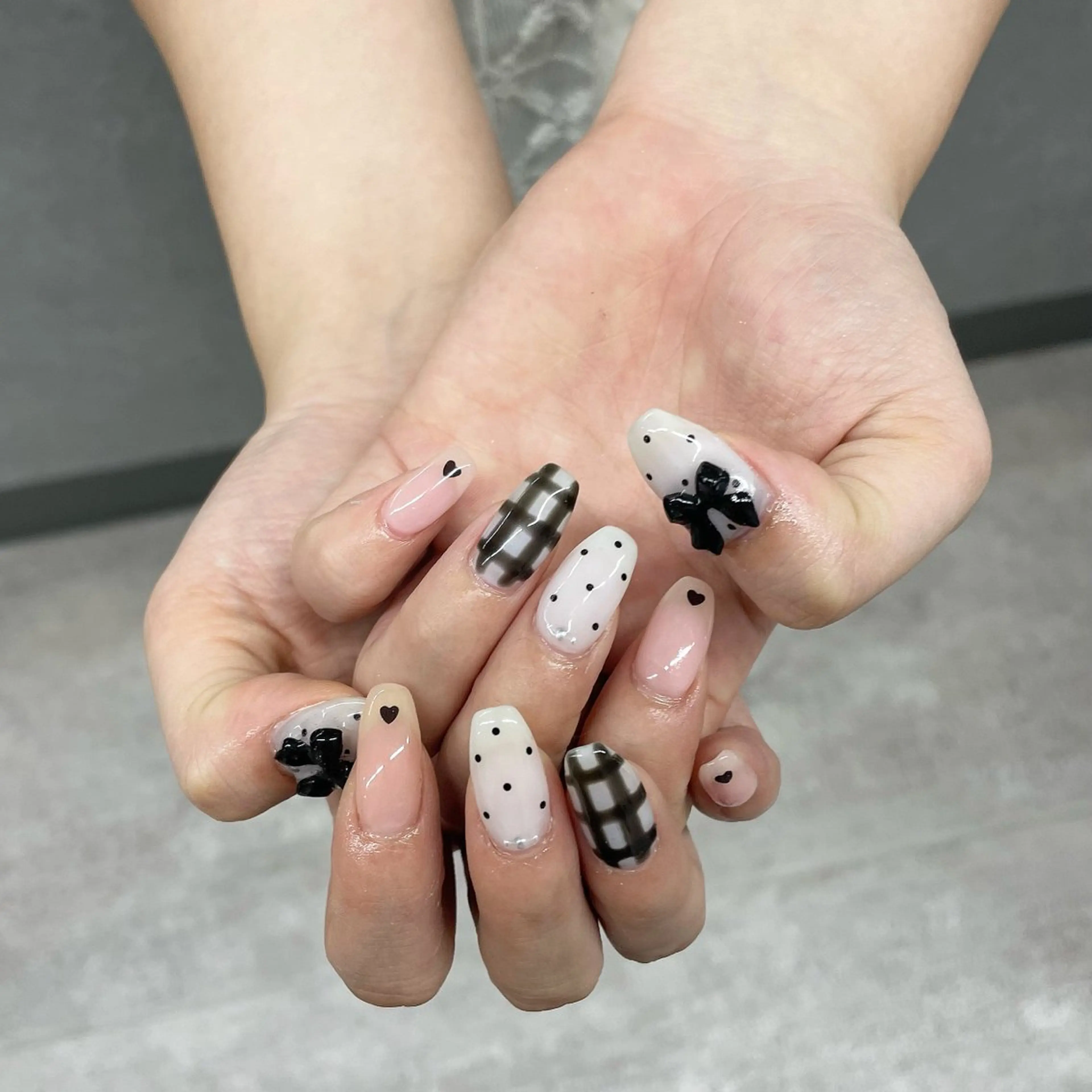 ネイル ドット ガーリー ハンドネイル Bianca川越西口 KITAZAKI🫧のネイルデザイン