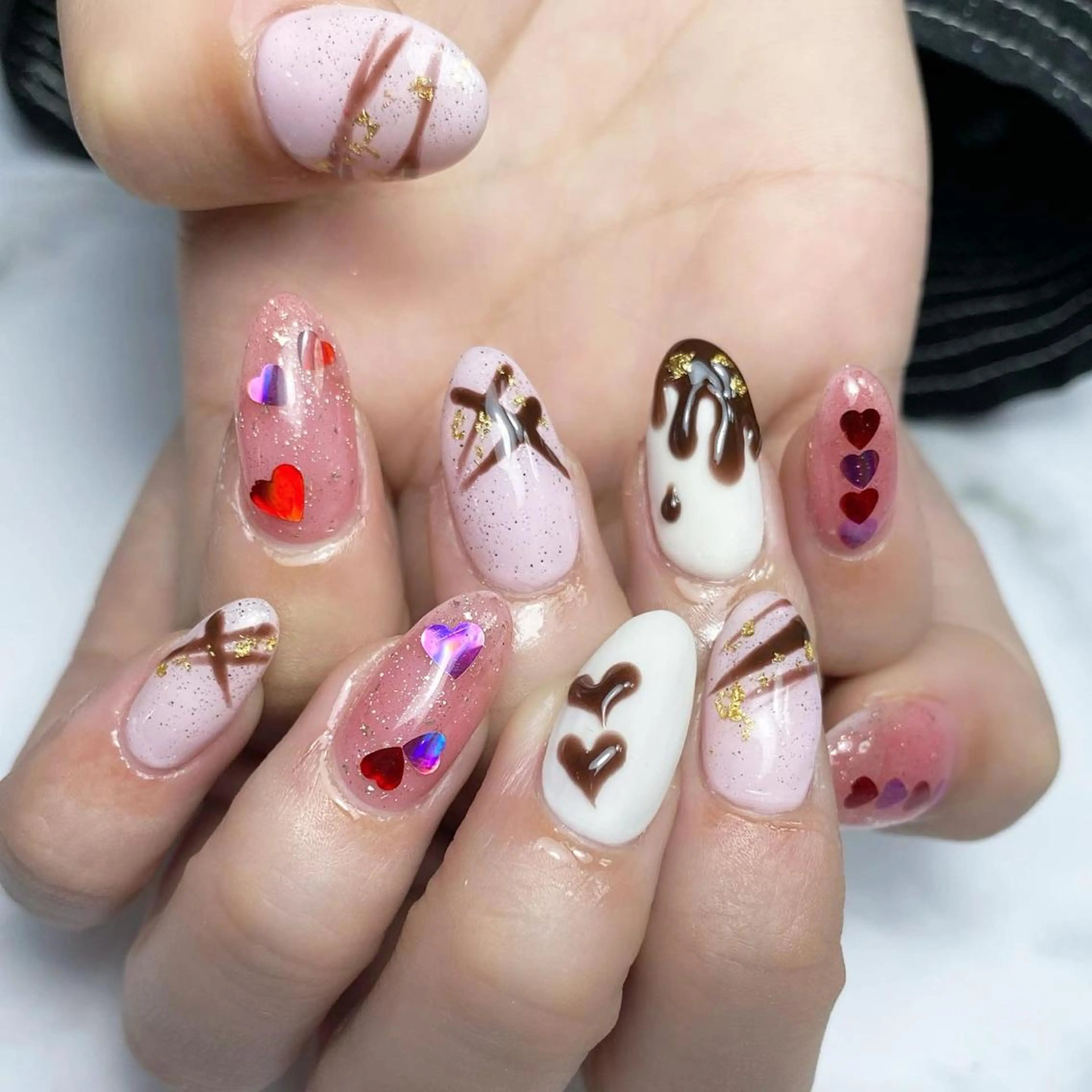 ネイル ハート ホログラムネイル バレンタイン ハンドネイル Nail ameria megu所属・ameria meguのネイルデザイン