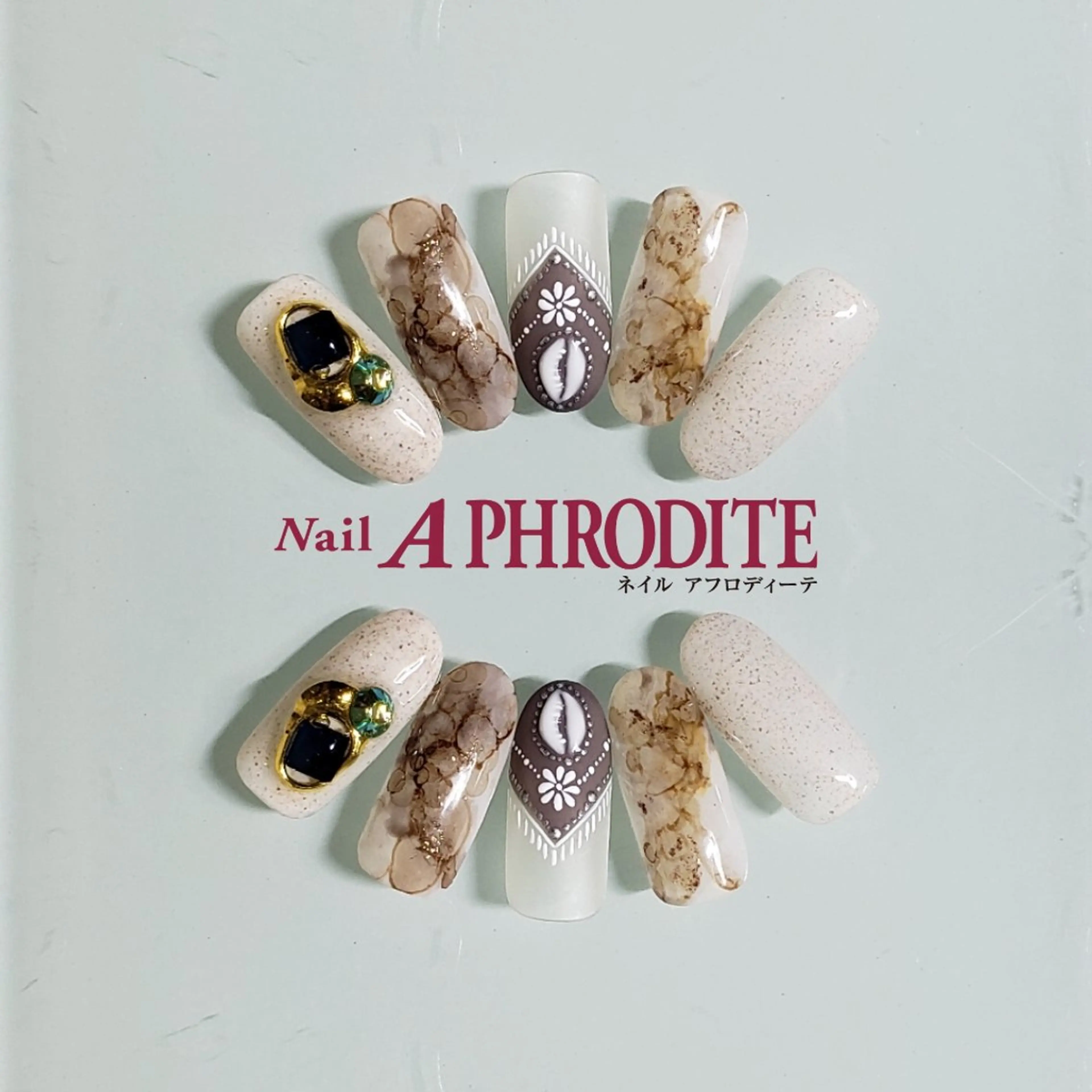 ネイル ジェルネイル ニュアンスネイル スカルプネイル ソフトジェル ネイルチップ ハンドネイル Nail Aphroditeのネイルデザイン
