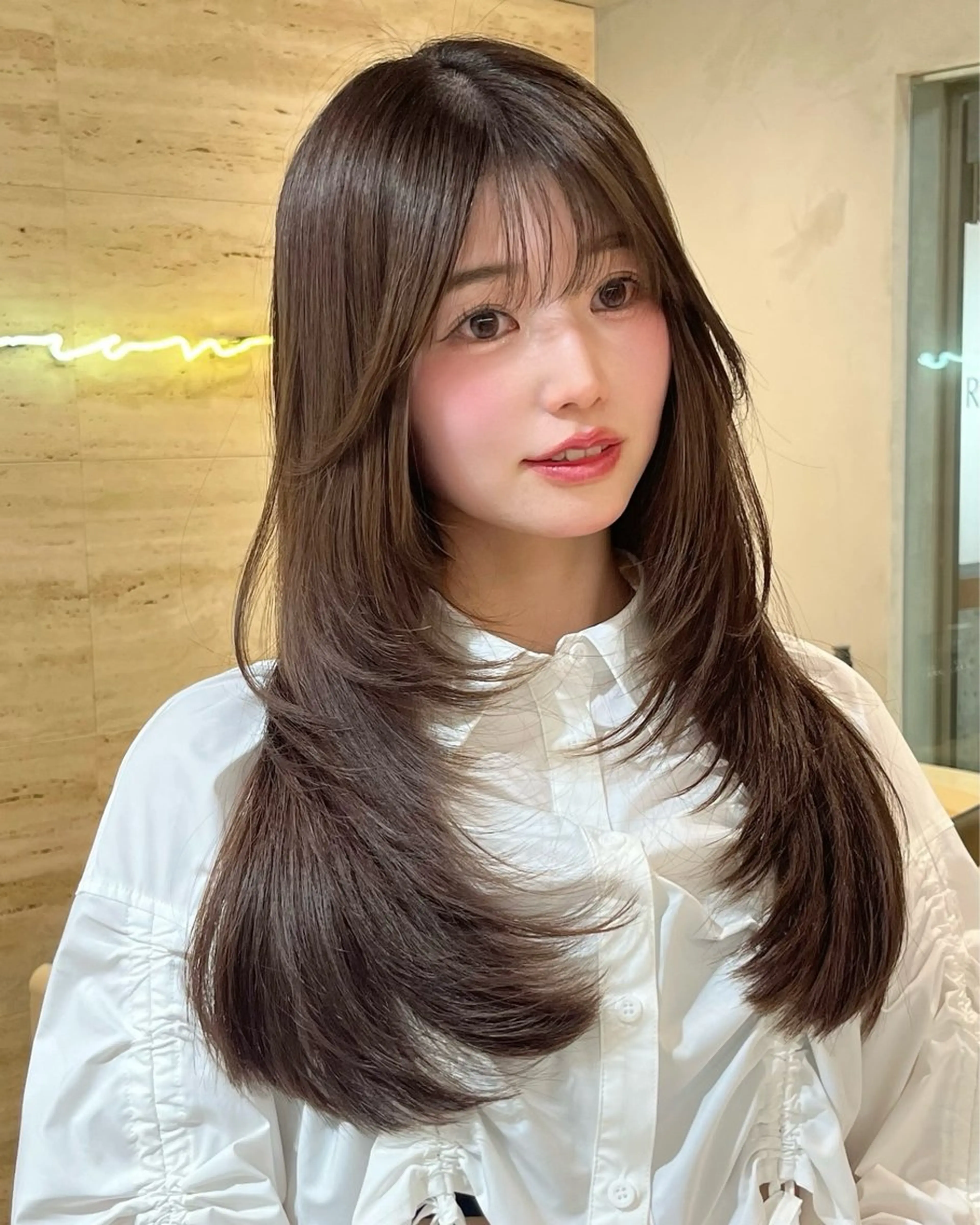 セミロング カラー 髪質改善 縮毛矯正 韓国ヘア　柏崎颯刀のヘアスタイル