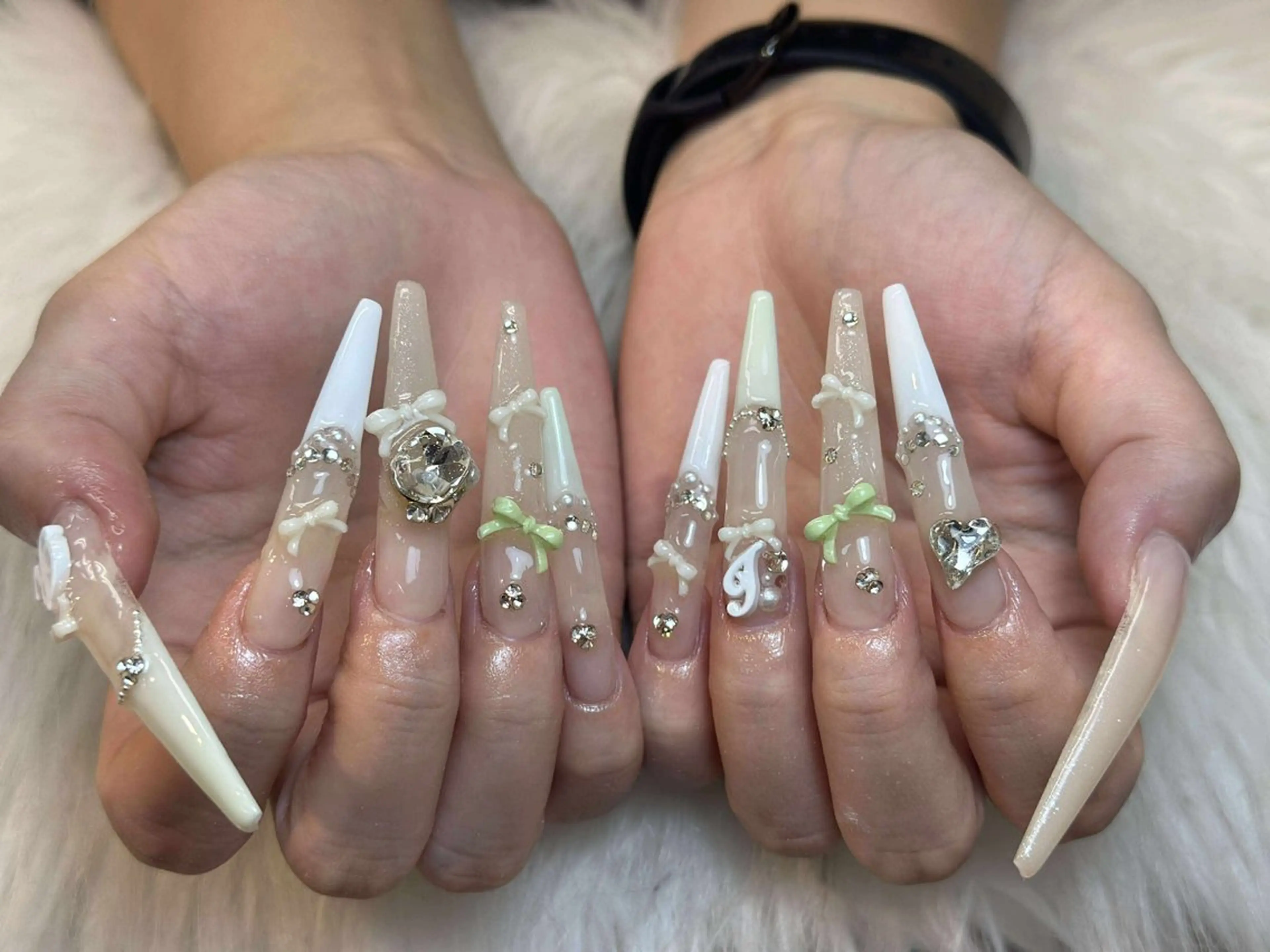 ネイル アートネイル 成人式 ジェルネイル ニュアンスネイル 夏ネイル ハンドネイル Nie Nail Shinokuboのネイルデザイン