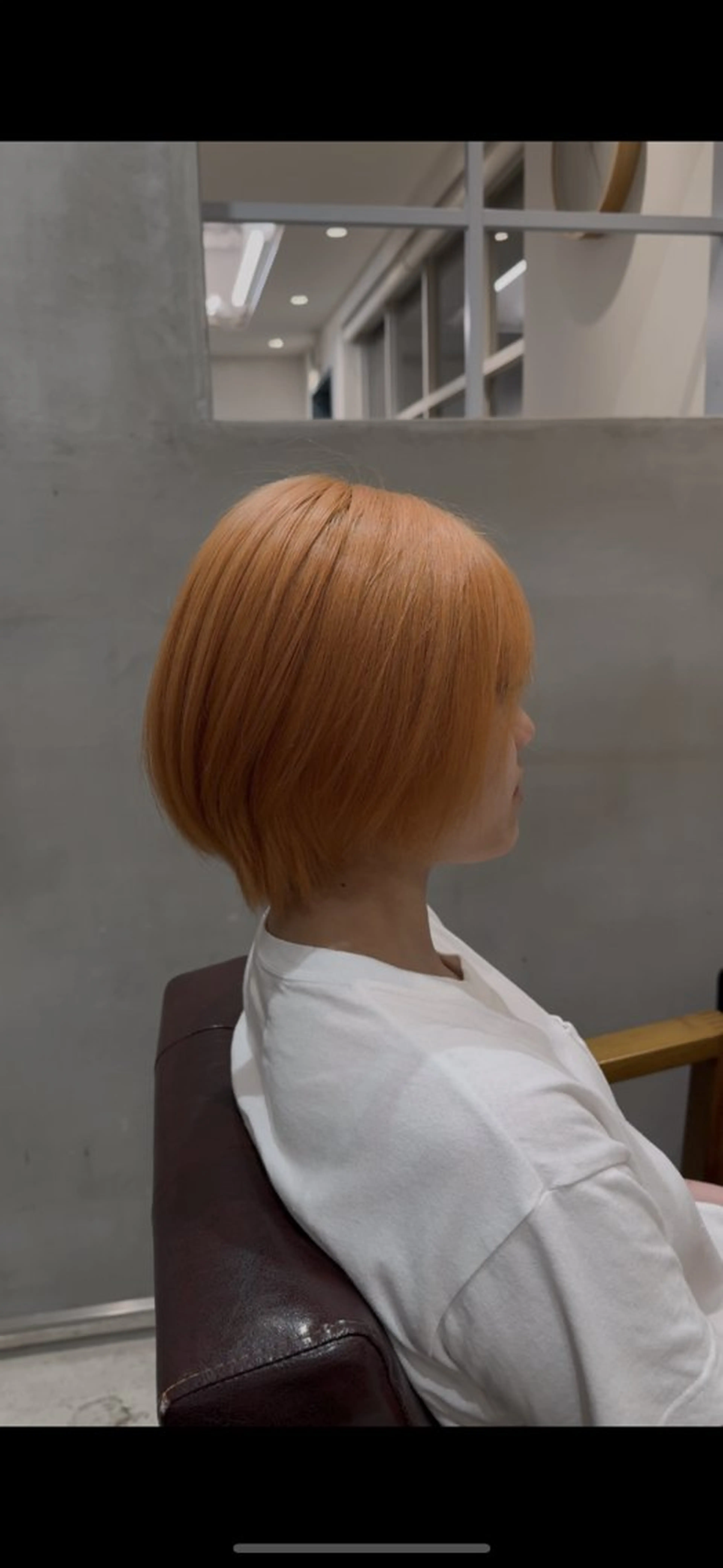 ショート カラー 切りっぱなしボブ バレイヤージュ ベージュカラー ブリーチ ブロンド ヘアカラー honoハイトーン Lote.一宮のヘアスタイル