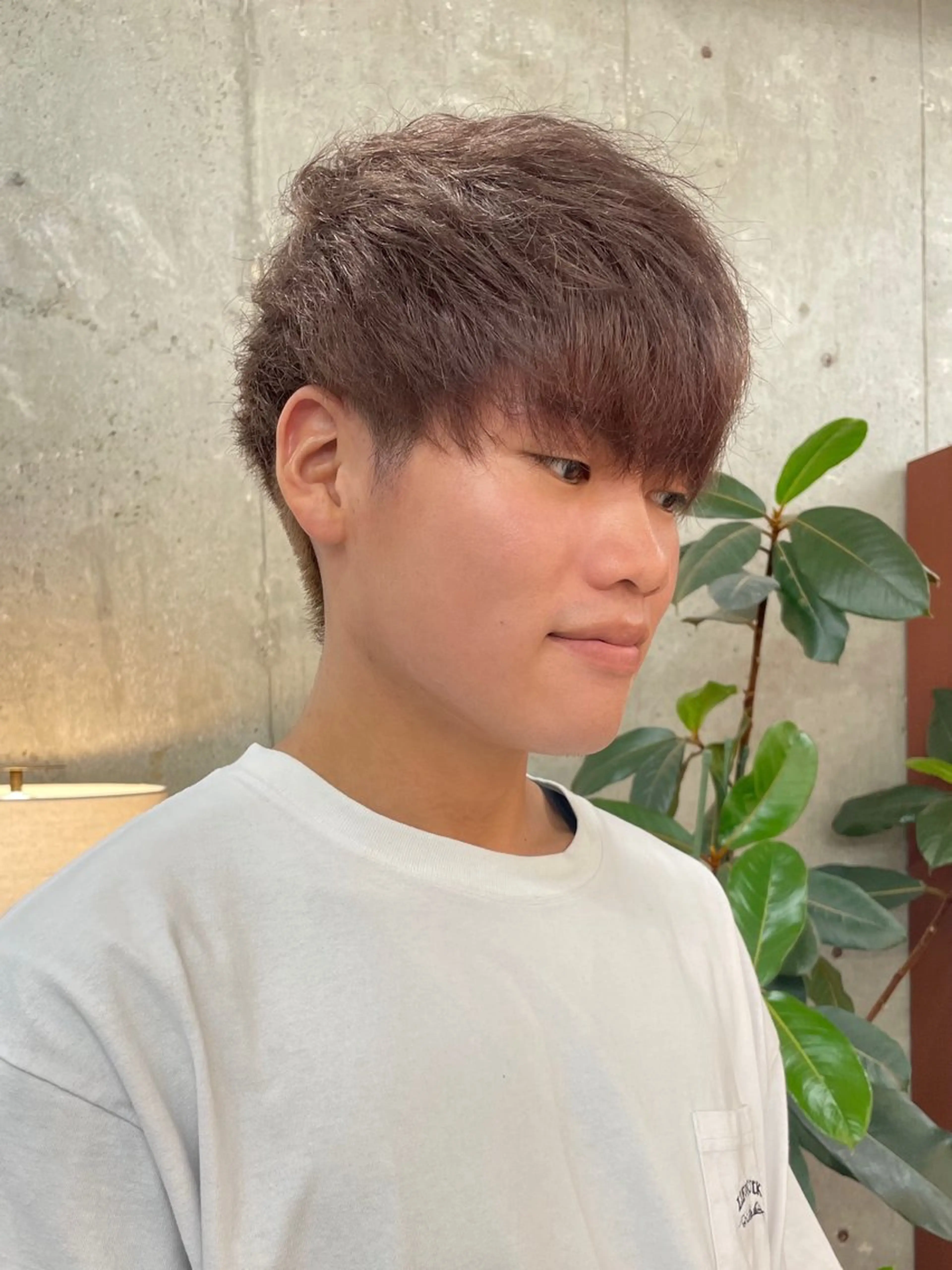 ショート メンズ メンズブリーチ ヘアカラー noe salon所属・田中 絢のヘアスタイル