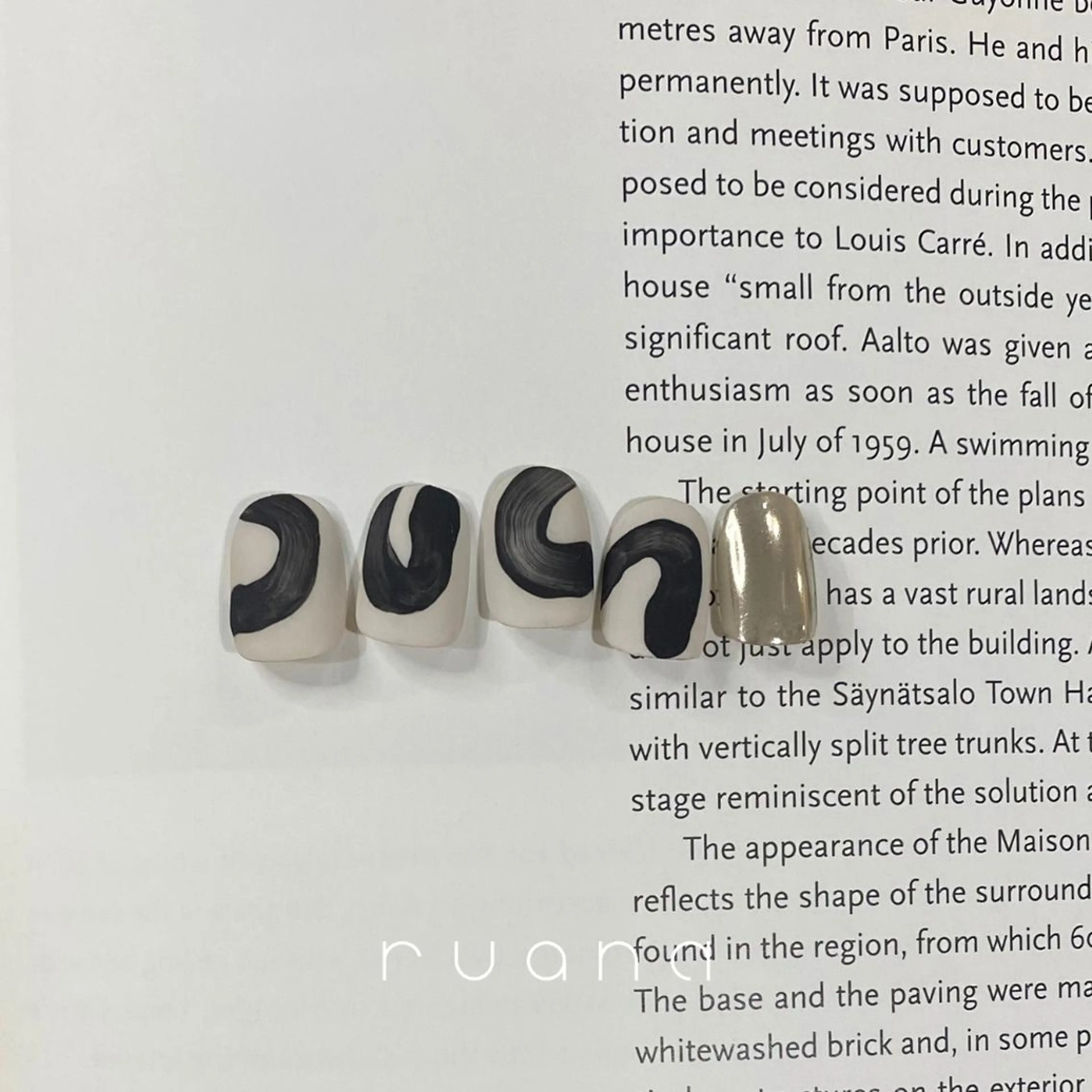 ネイル ハンドネイル 中本 菜々のネイルデザイン