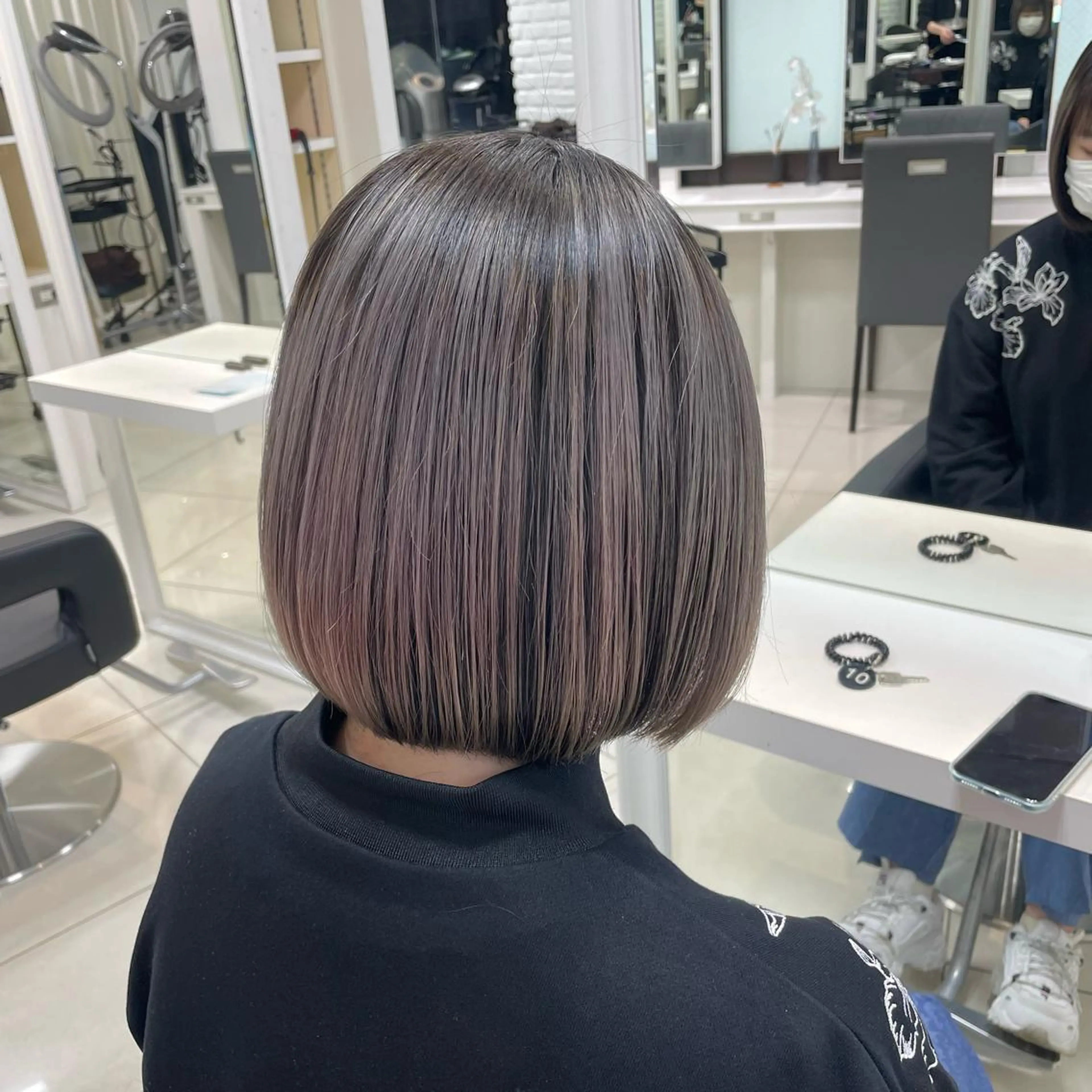 ショート カラー カット ヘアカラー トリートメント 【デザインカラー】 粥川佳日望のヘアスタイル