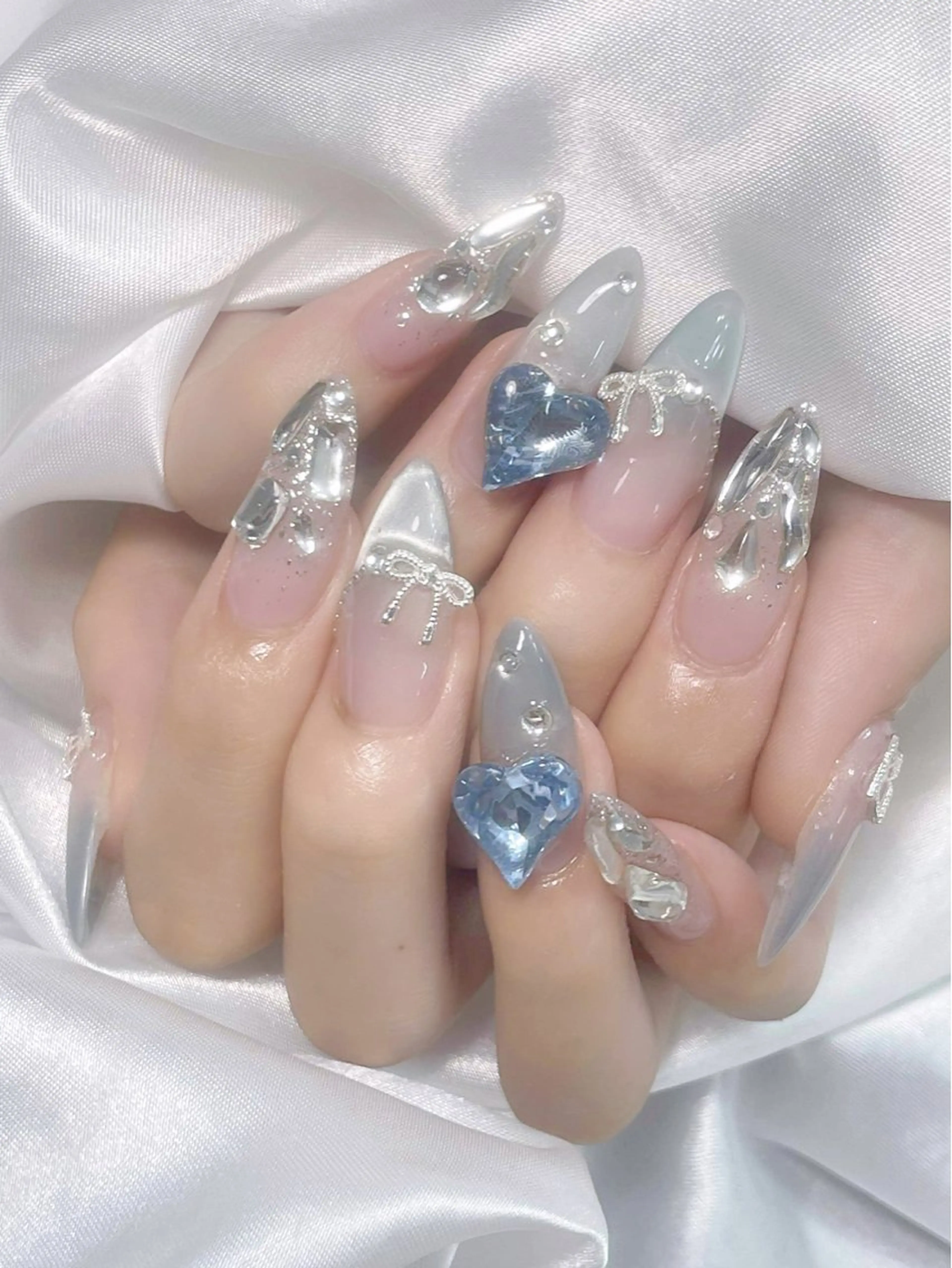 ネイル ハンドネイル LEELA NAIL STUDIO所属・LEELA NAIL STUDIOのネイルデザイン