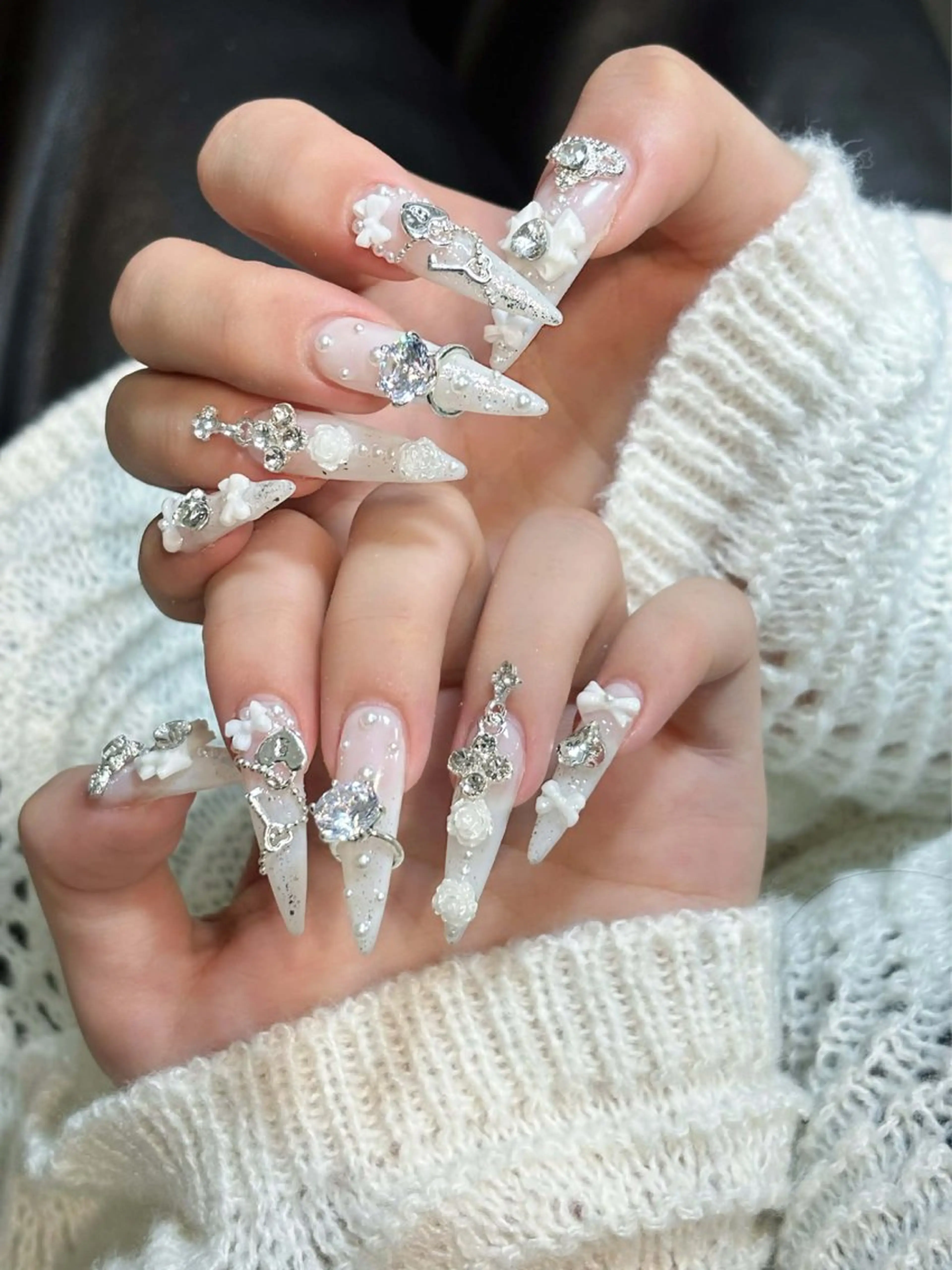 ネイル オーロラネイル ボルドー ブラウン 氷ネイル・うるうるネイル キラキラネイル ハンドネイル Julli NailStudioのネイルデザイン