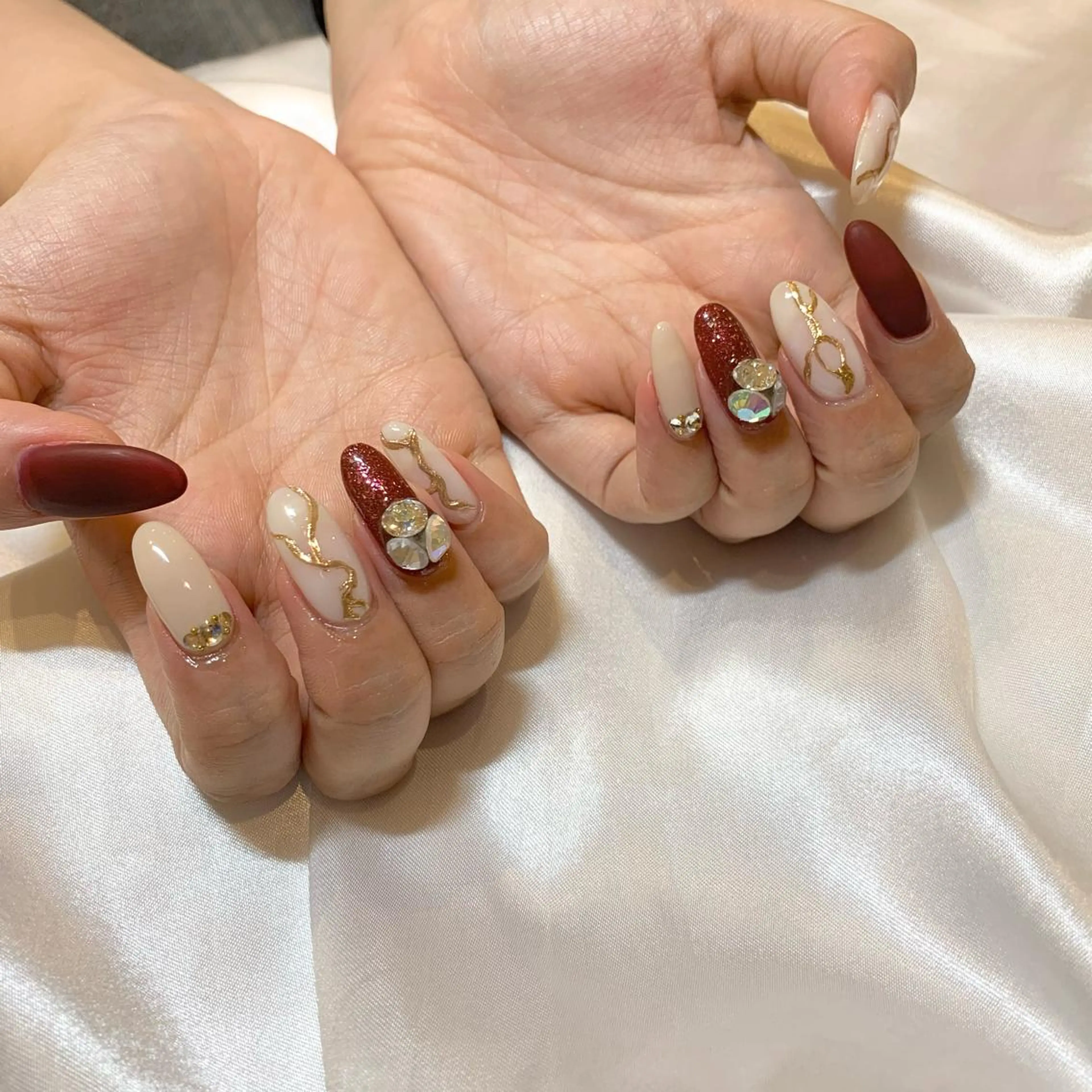 ネイル マットネイル ニュアンスネイル ストーンネイル ハンドネイル ui nailのネイルデザイン