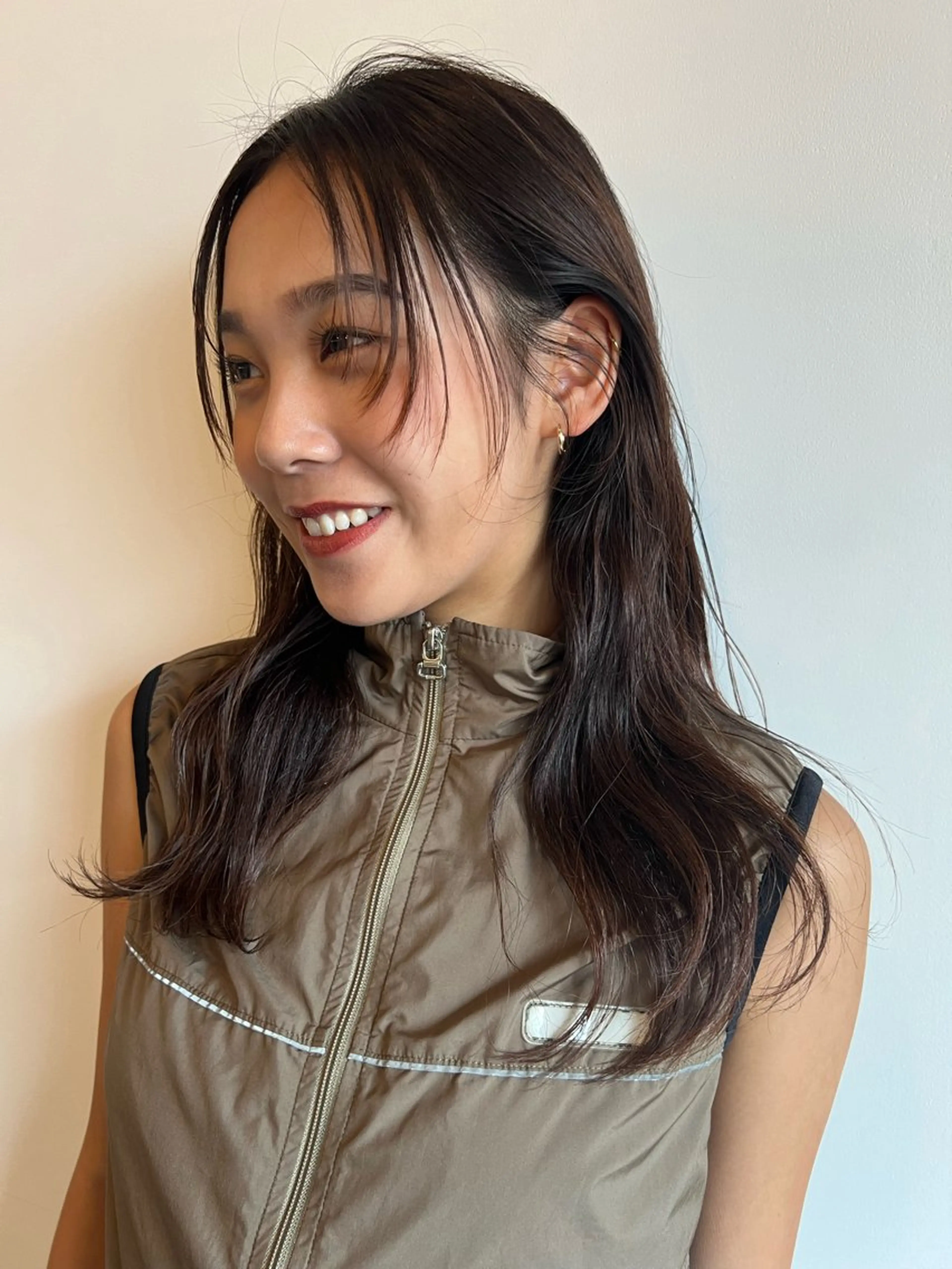 ミディアム カラー 顔周りカット カット ヘアカラー 三谷 はるなのヘアスタイル