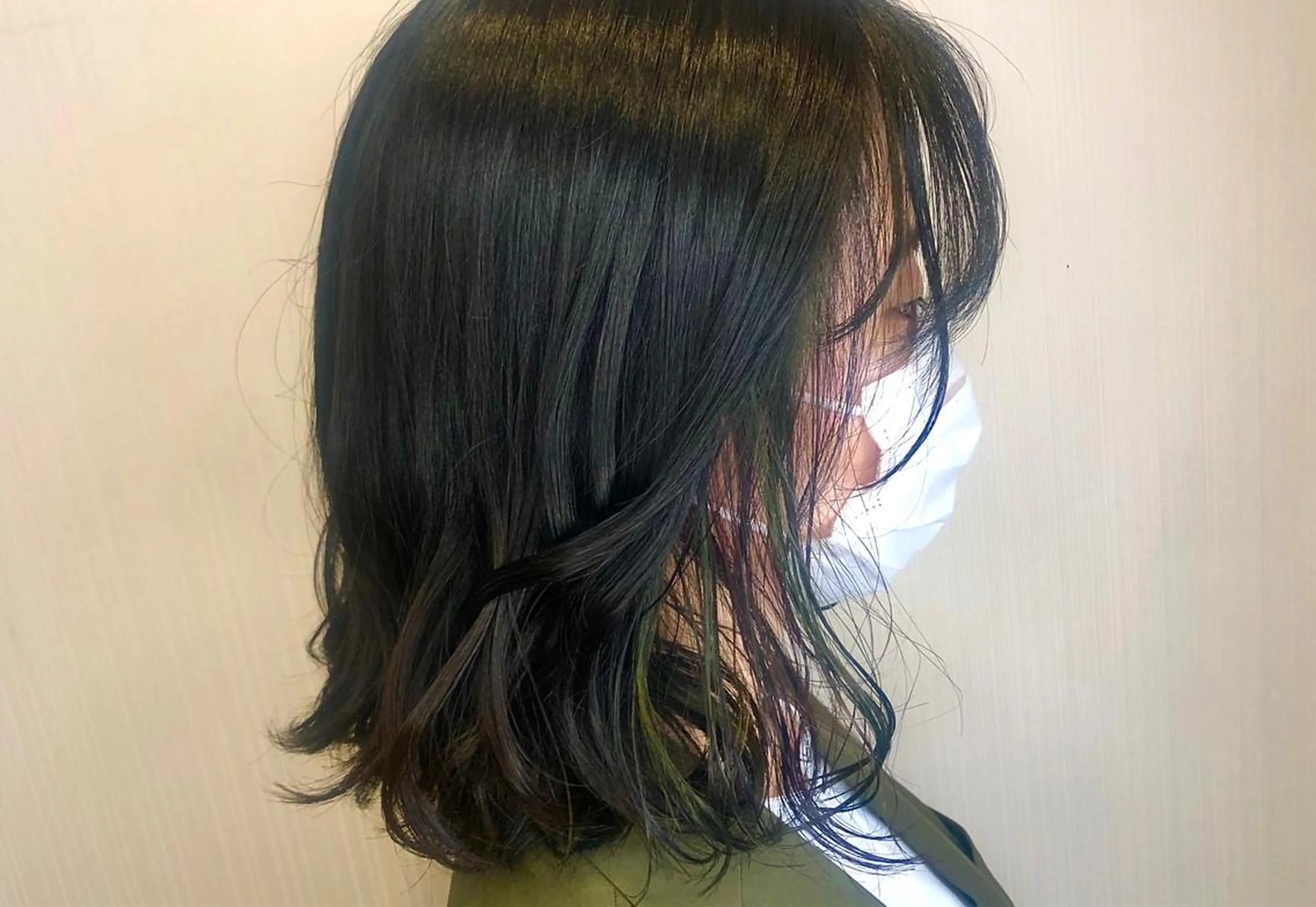 ショート カラー イヤリングカラー ヘアカラー 新井 友菜のヘアスタイル
