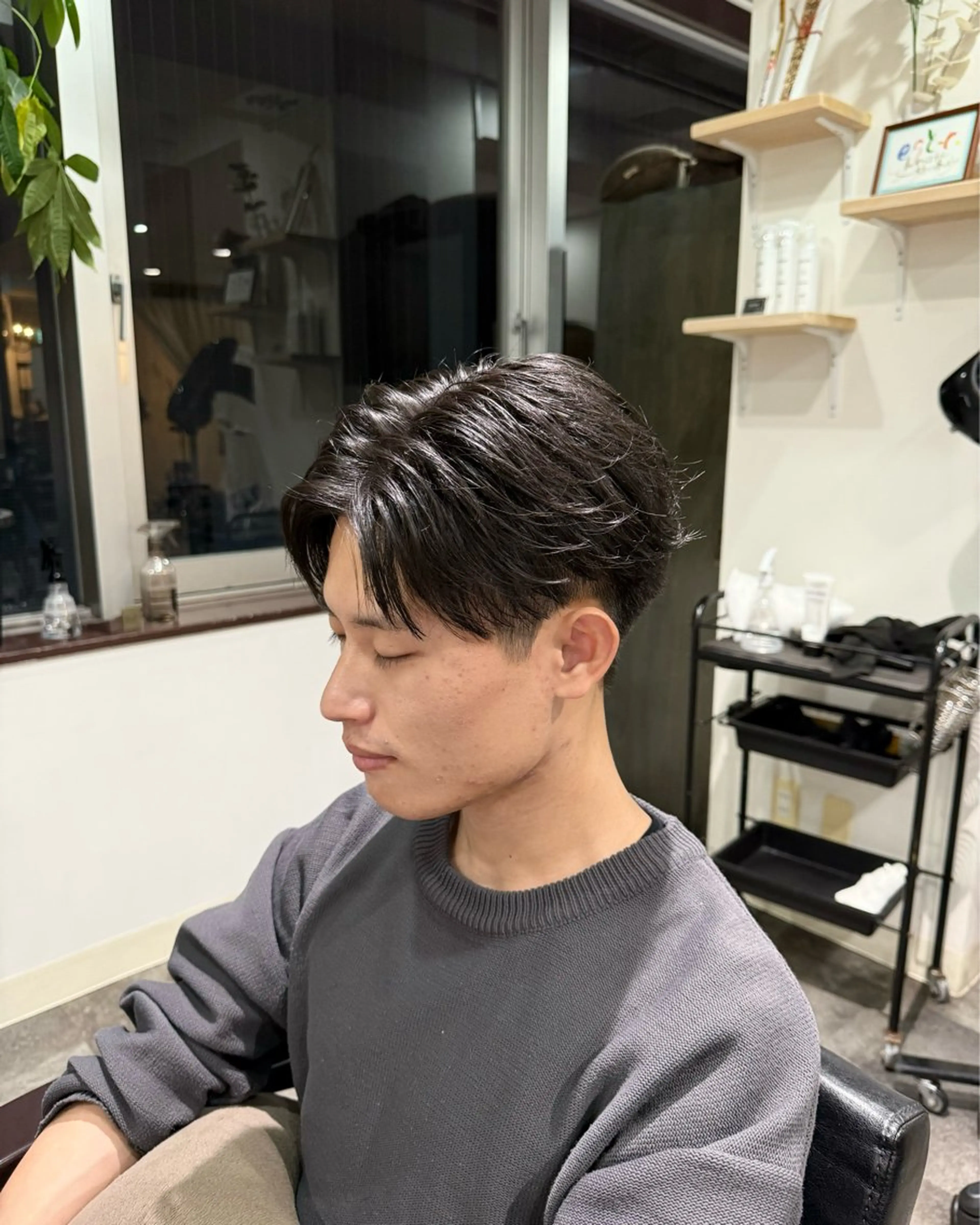 メンズ センターパート est-r. Shionのヘアスタイル