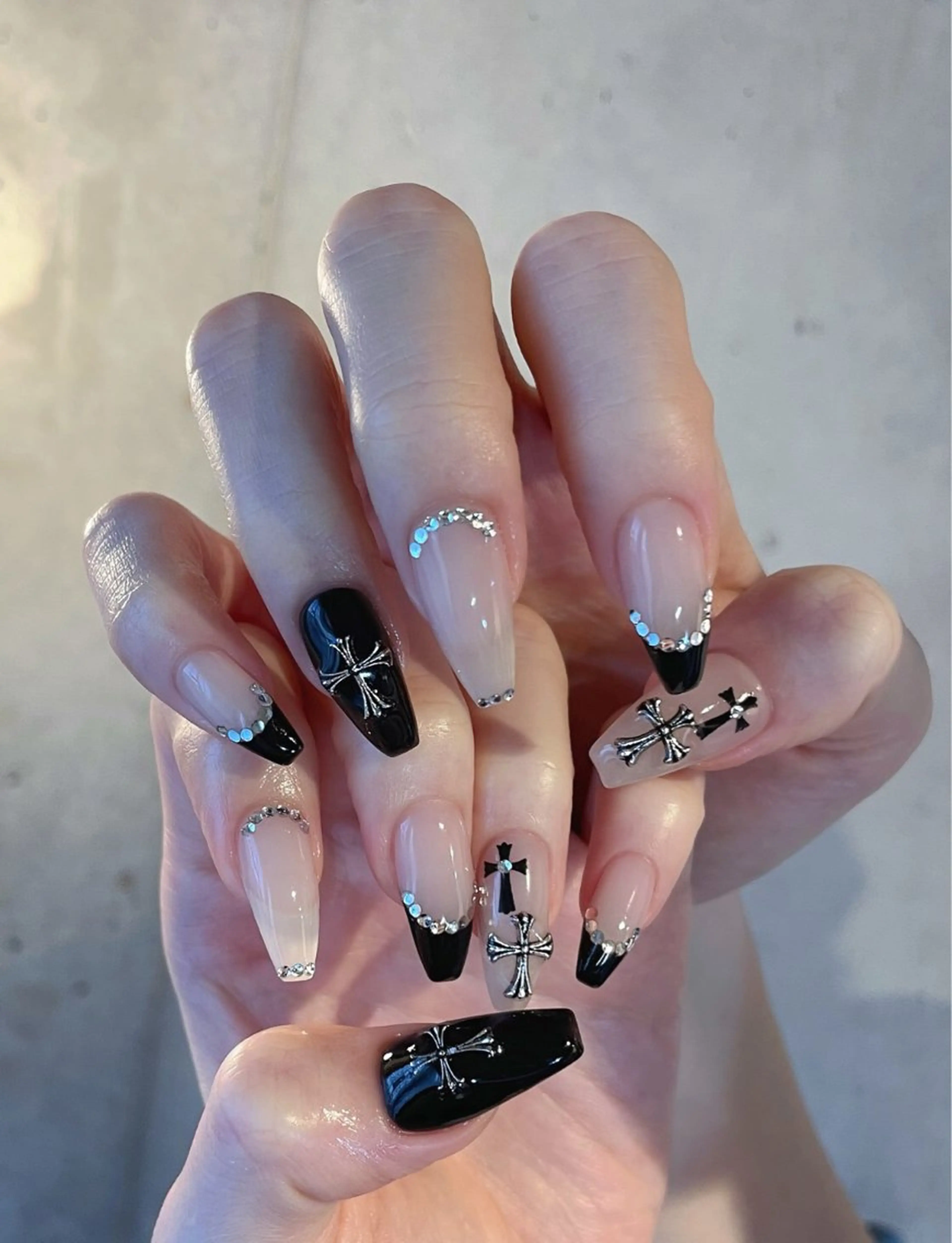 ネイル アートネイル ジェルネイル グラデーション マグネットネイル ニュアンスネイル ハンドネイル Ryu Nail Studio所属・Ryu Nail 新大久保のネイルデザイン