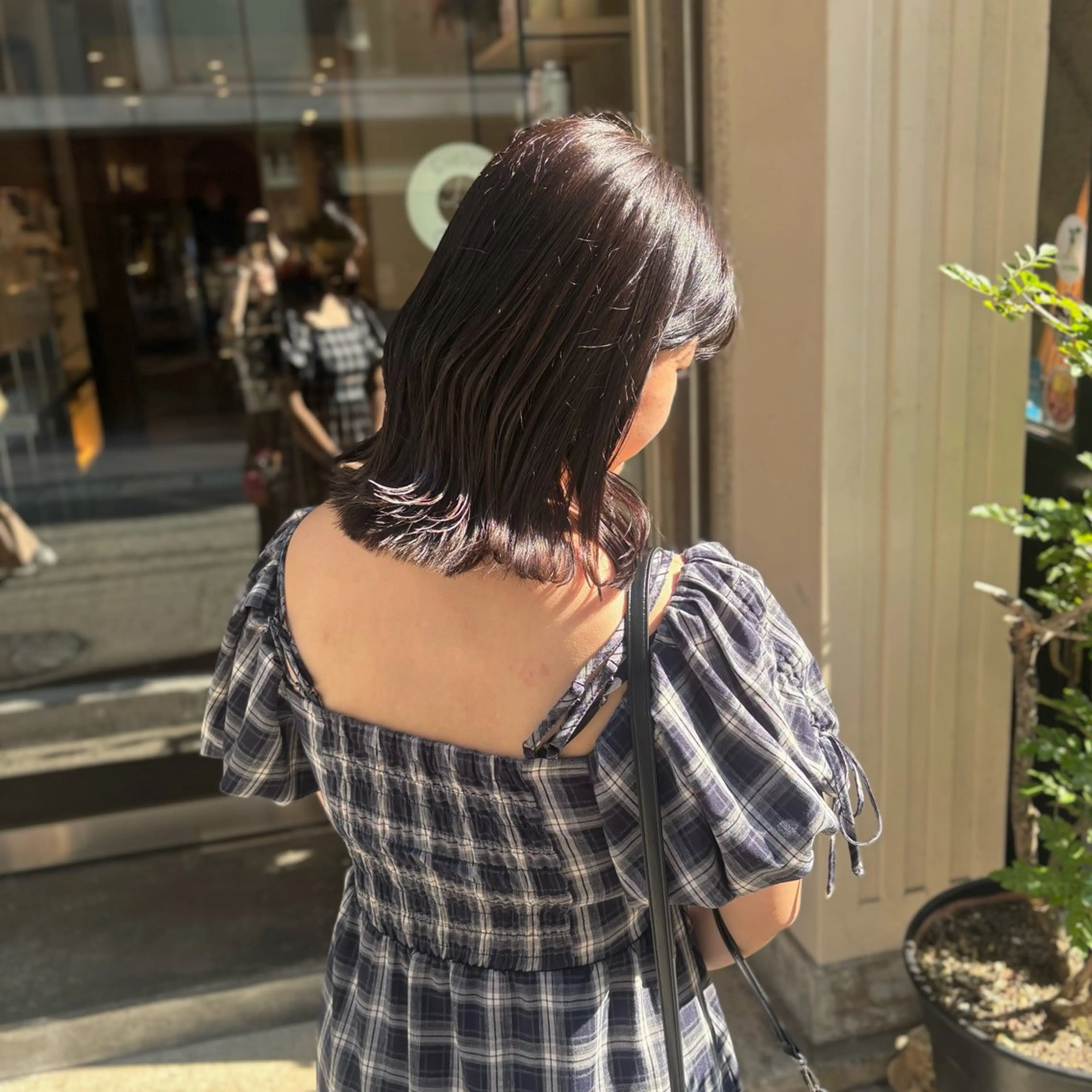 ミディアム カラー ブラウンカラー ダークブラウン ボブ くびれヘア 顔周りカット カット ヘアカラー トリートメント 芦刈咲来/髪質改善/ 赤み消し/顔周りのヘアスタイル