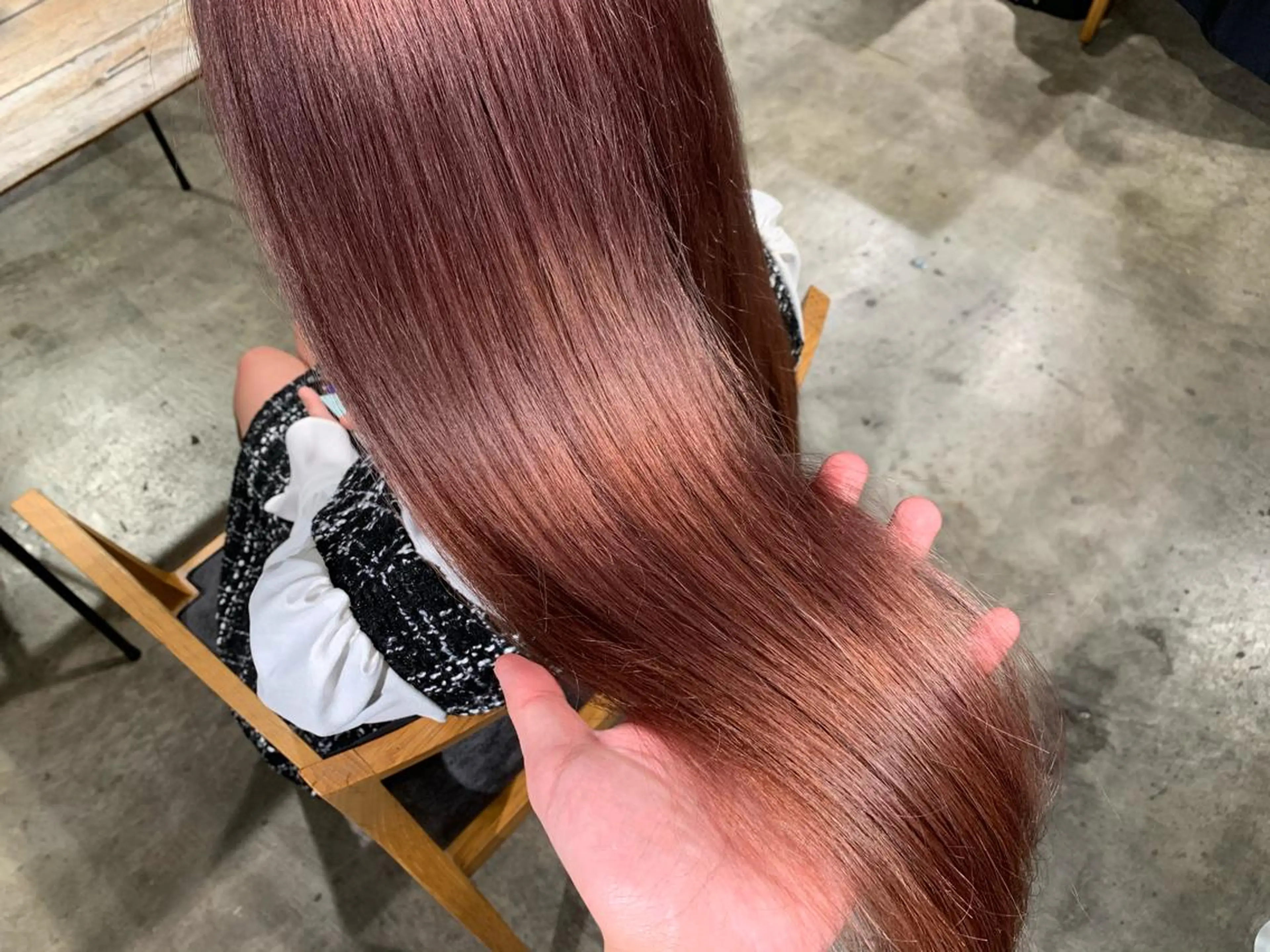 ロング カラー ベージュカラー ピンクカラー ピンクベージュ ✅ケアブリーチ✅ トヨオカ ノブヒデのヘアスタイル