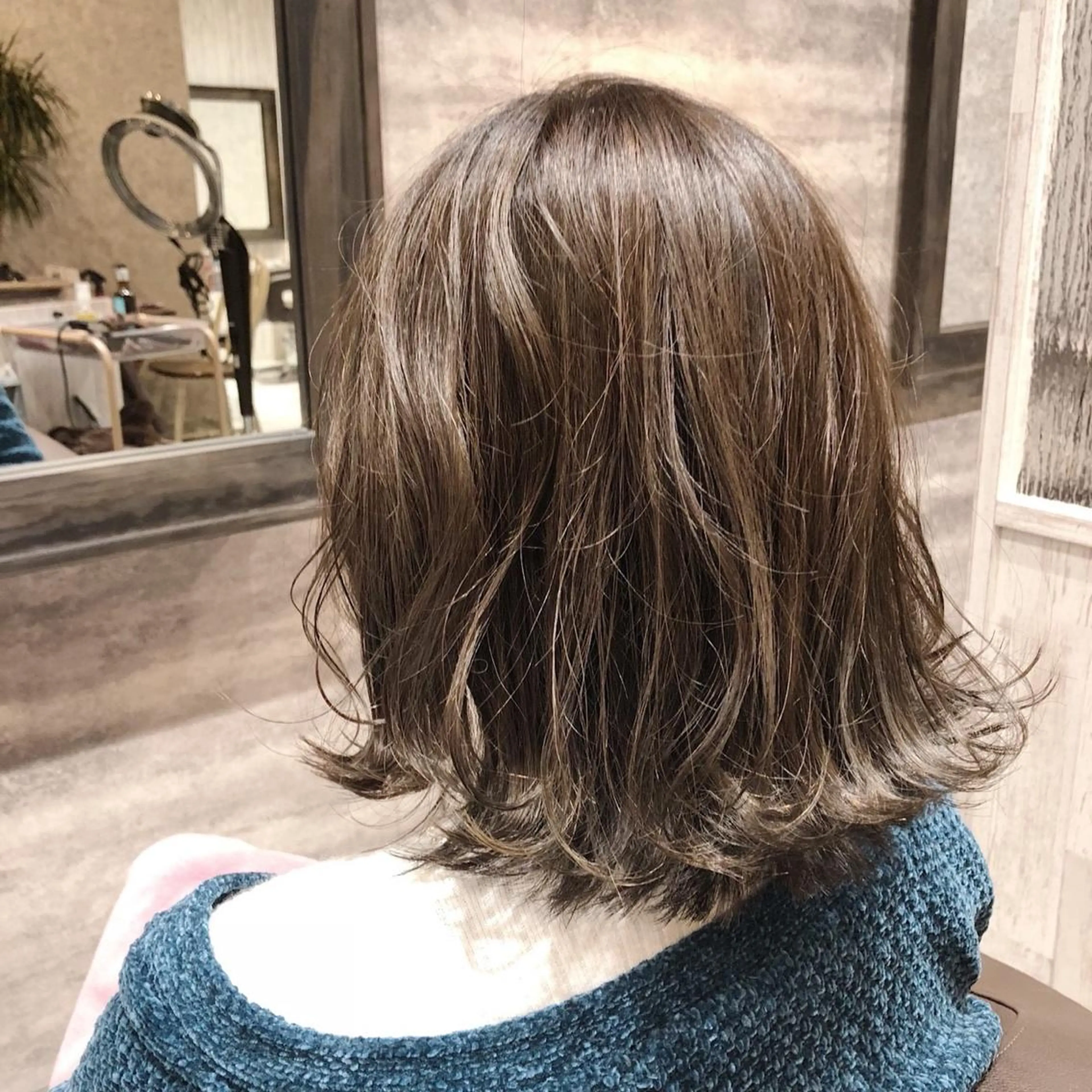 ミディアム カラー グレージュ ハイライトカラー ハイライト 💈Blanco💈 カラー&ケア🌈のヘアスタイル