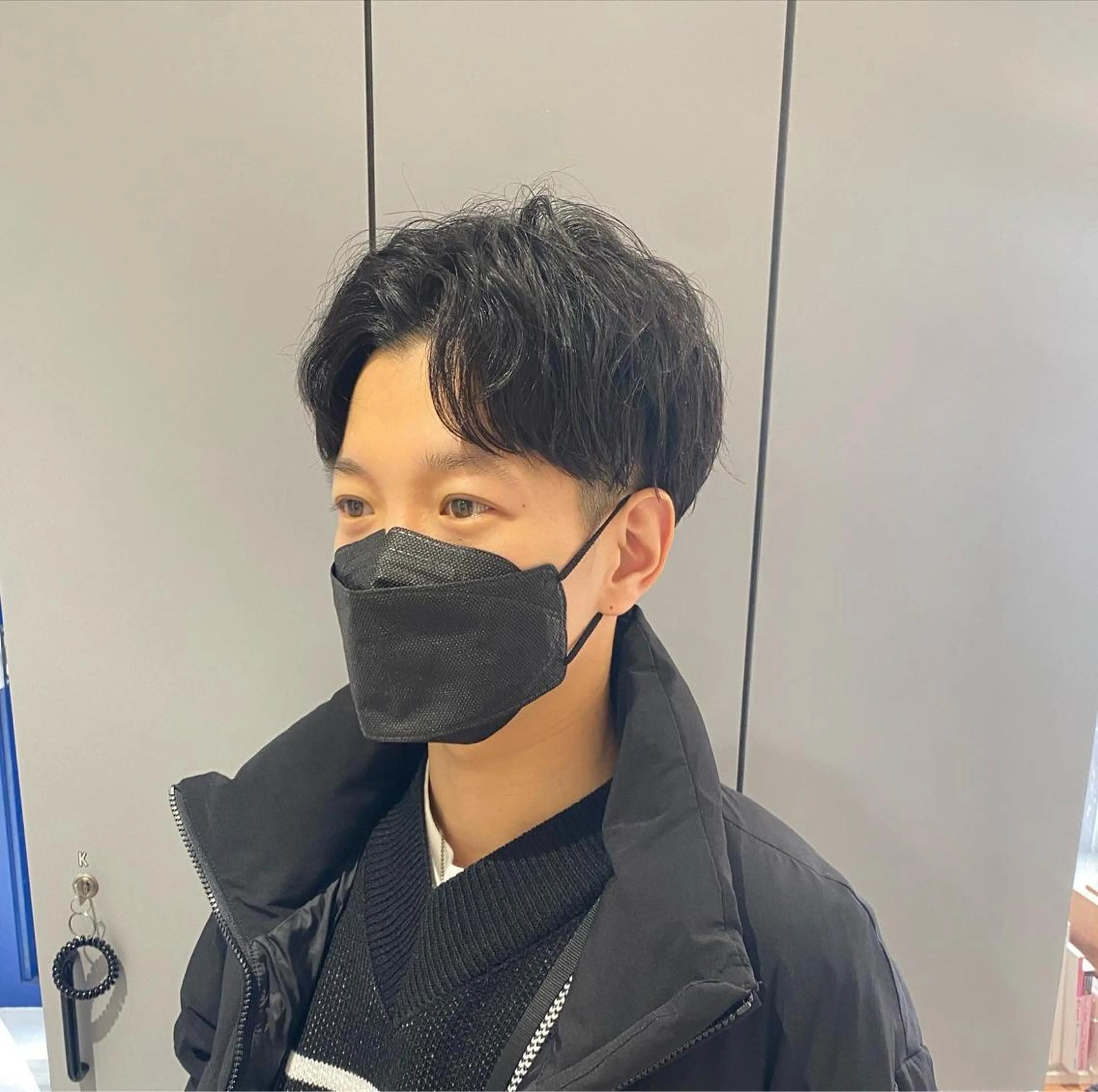 ショート メンズ センターパート カット 村山 豪歩のヘアスタイル