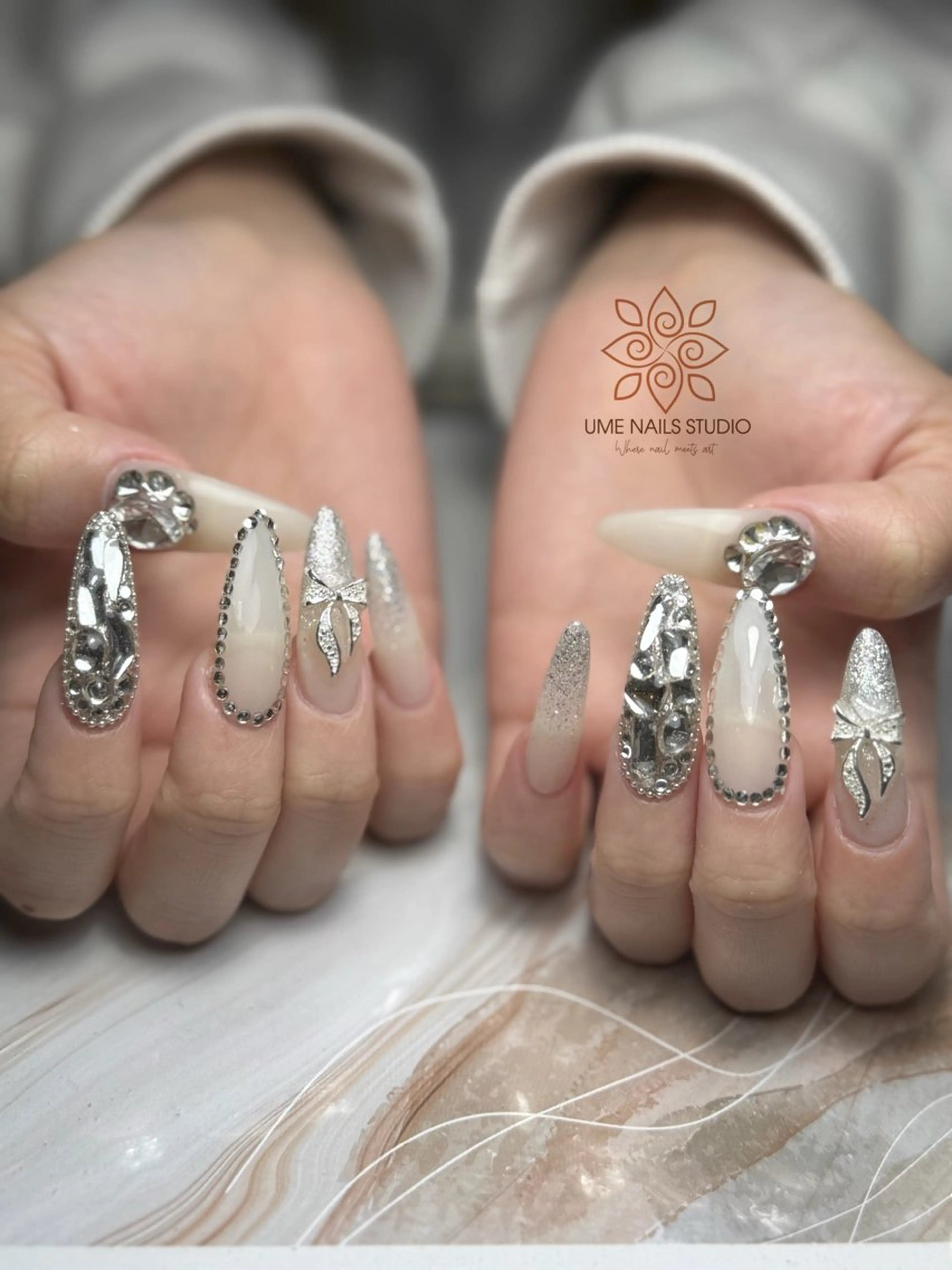 ネイル チークネイル クリアネイル ガーリー キラキラネイル 韓国ネイル Ume Nail Studioのネイルデザイン