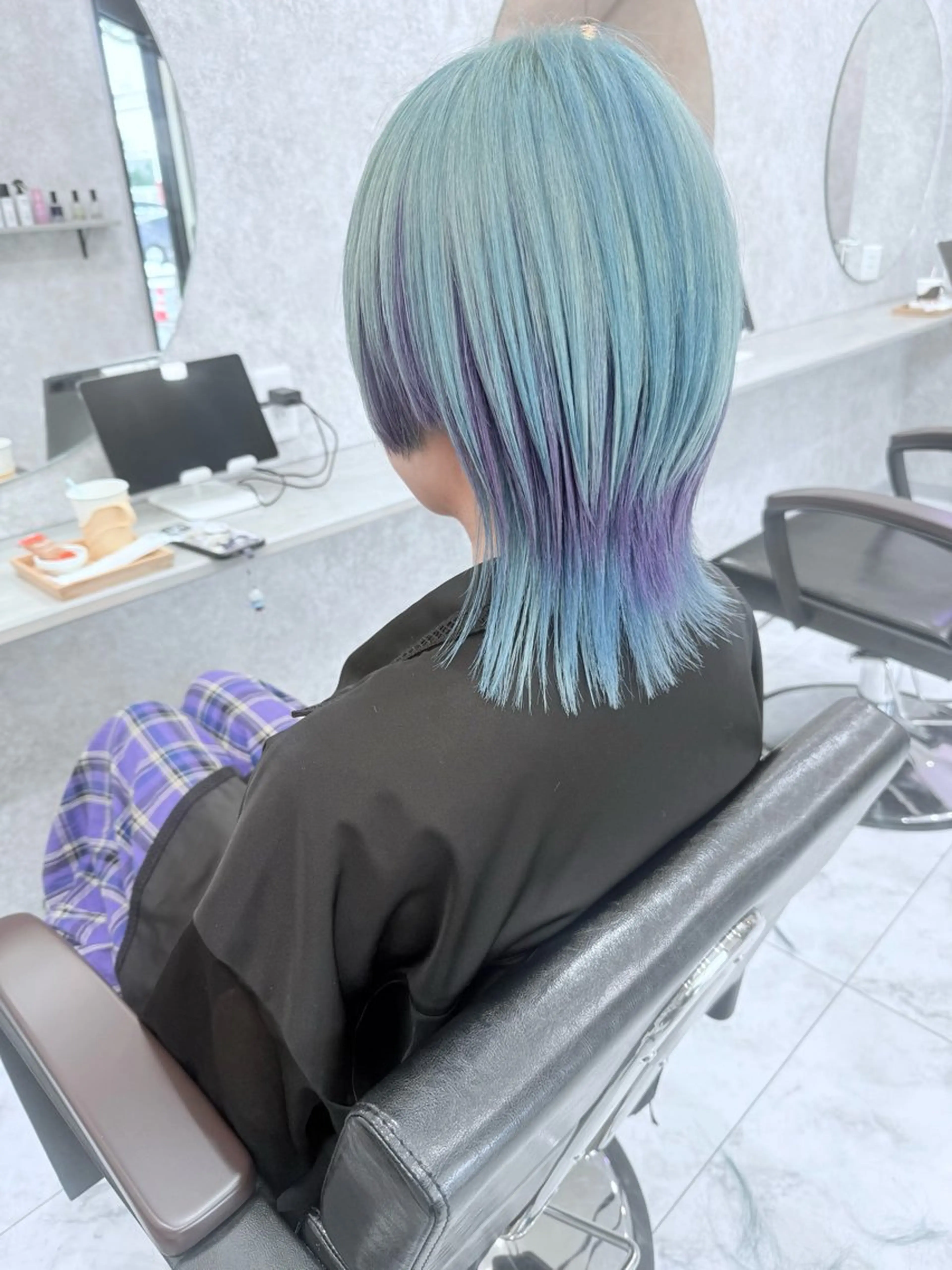 ミディアム カラー ブリーチ ケアブリーチ デザインカラー ダブルカラー ハイトーンカラー ヘアカラー 🌈派手髪ハイトーン 🌈鈴木亮太🌈のヘアスタイル