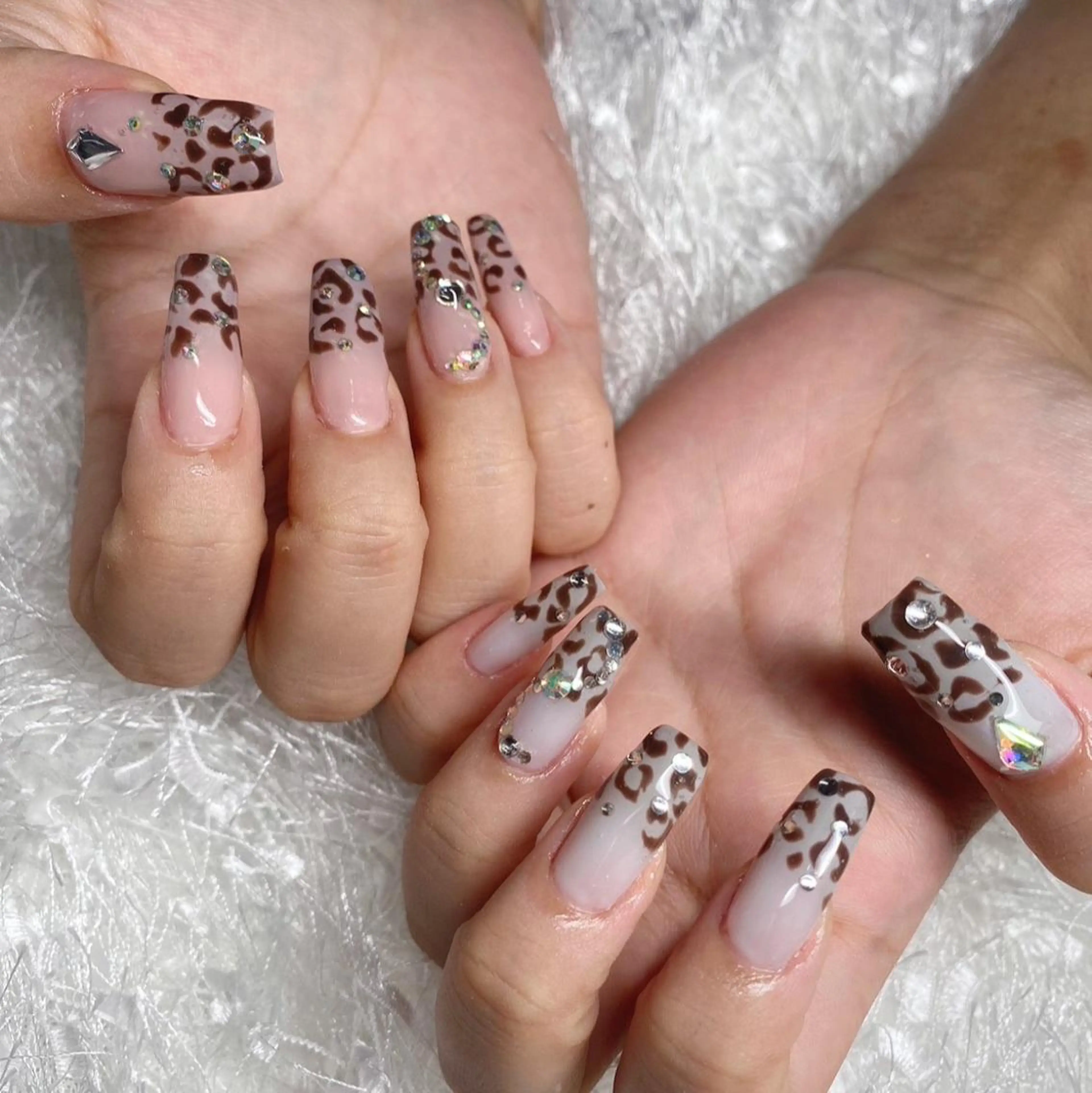 ネイル 長さ出し フレンチネイル ジェルネイル グラデーション 韓国ネイル ハンドネイル Nail&eye Belire 新宿のネイルデザイン