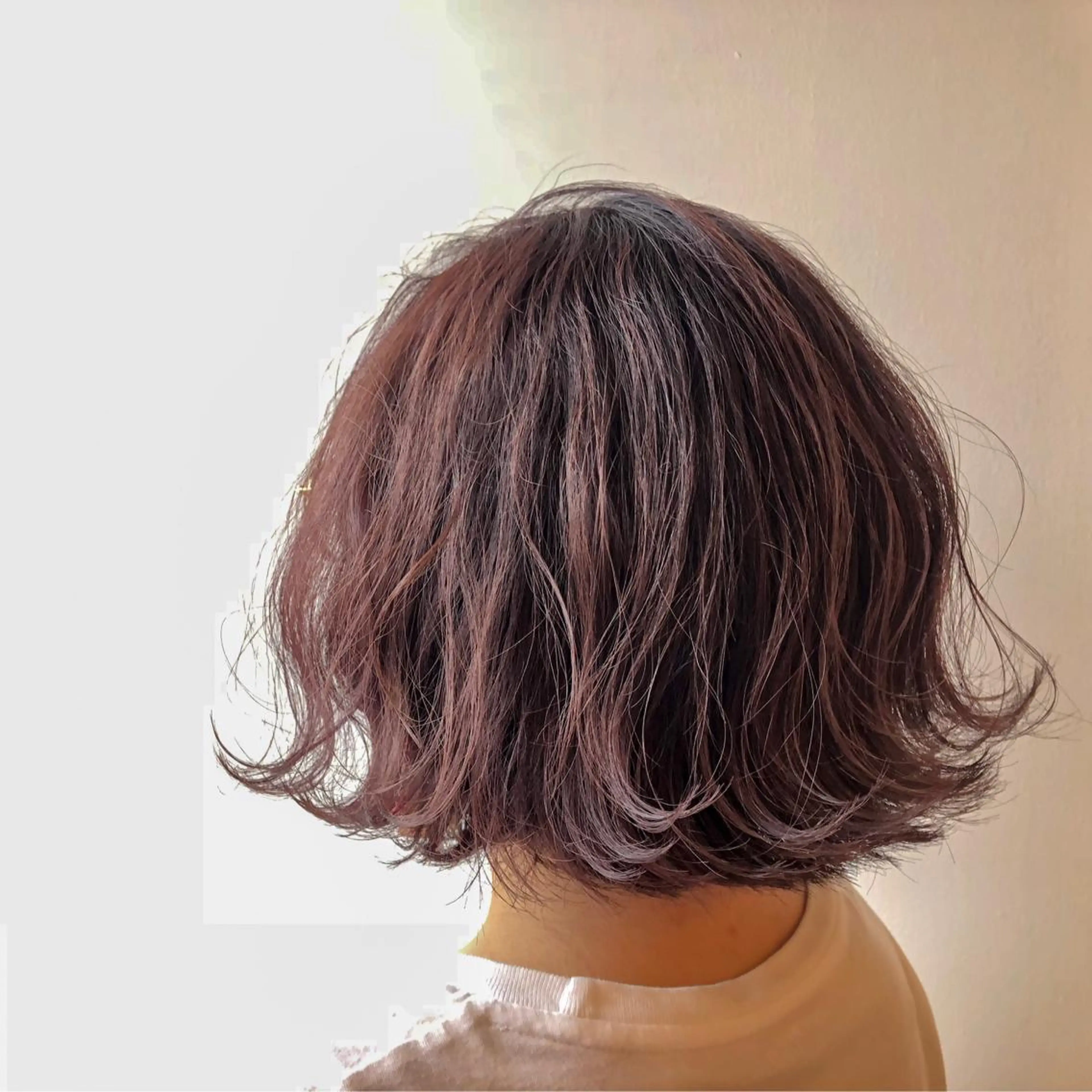 ショート カラー ブリーチ ブラウンカラー ピンクカラー ピンクブラウン カット 尾籠 美幸 （オゴモリ ミユキ）のヘアスタイル