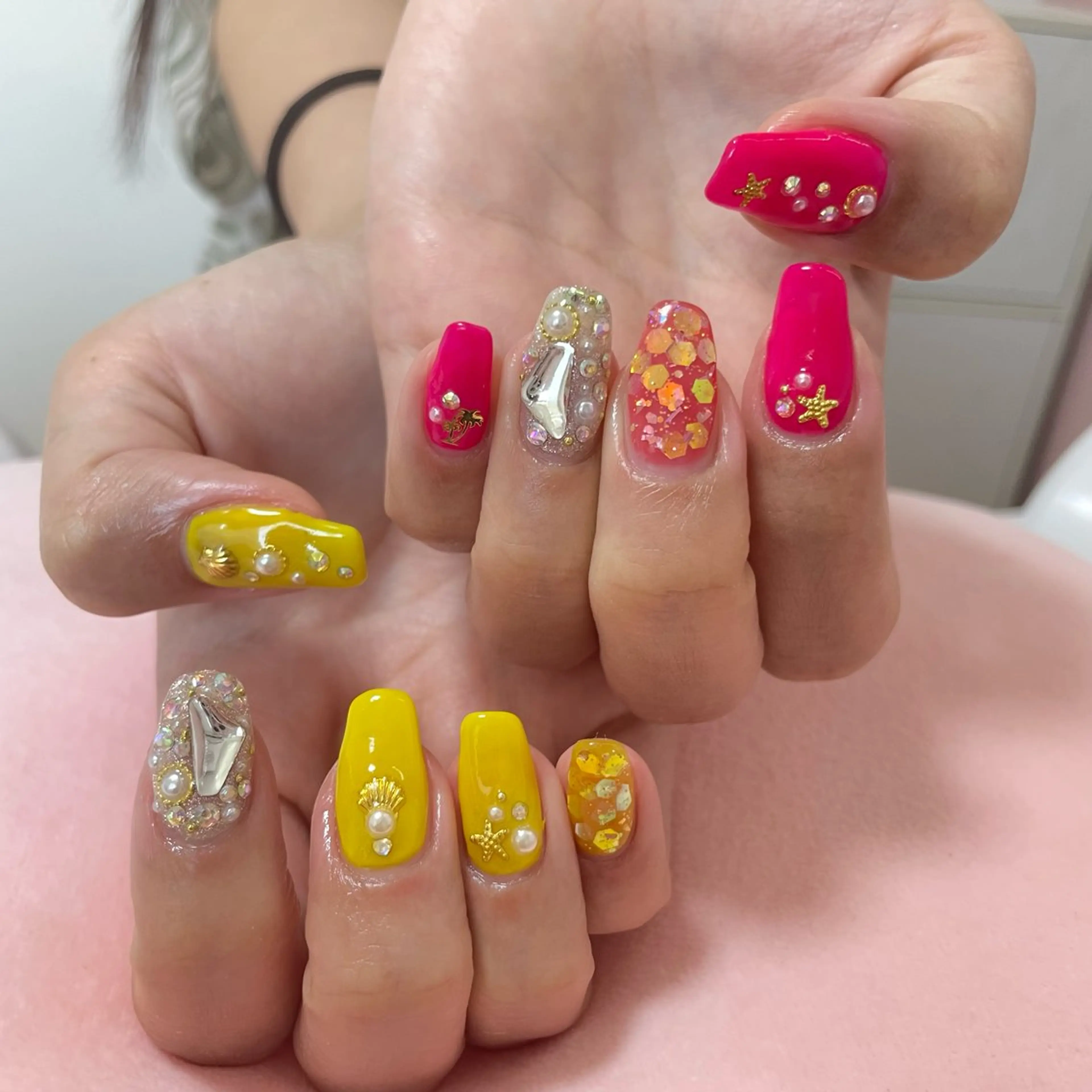 ネイル ハンドネイル フットネイル nailsalon momoのネイルデザイン