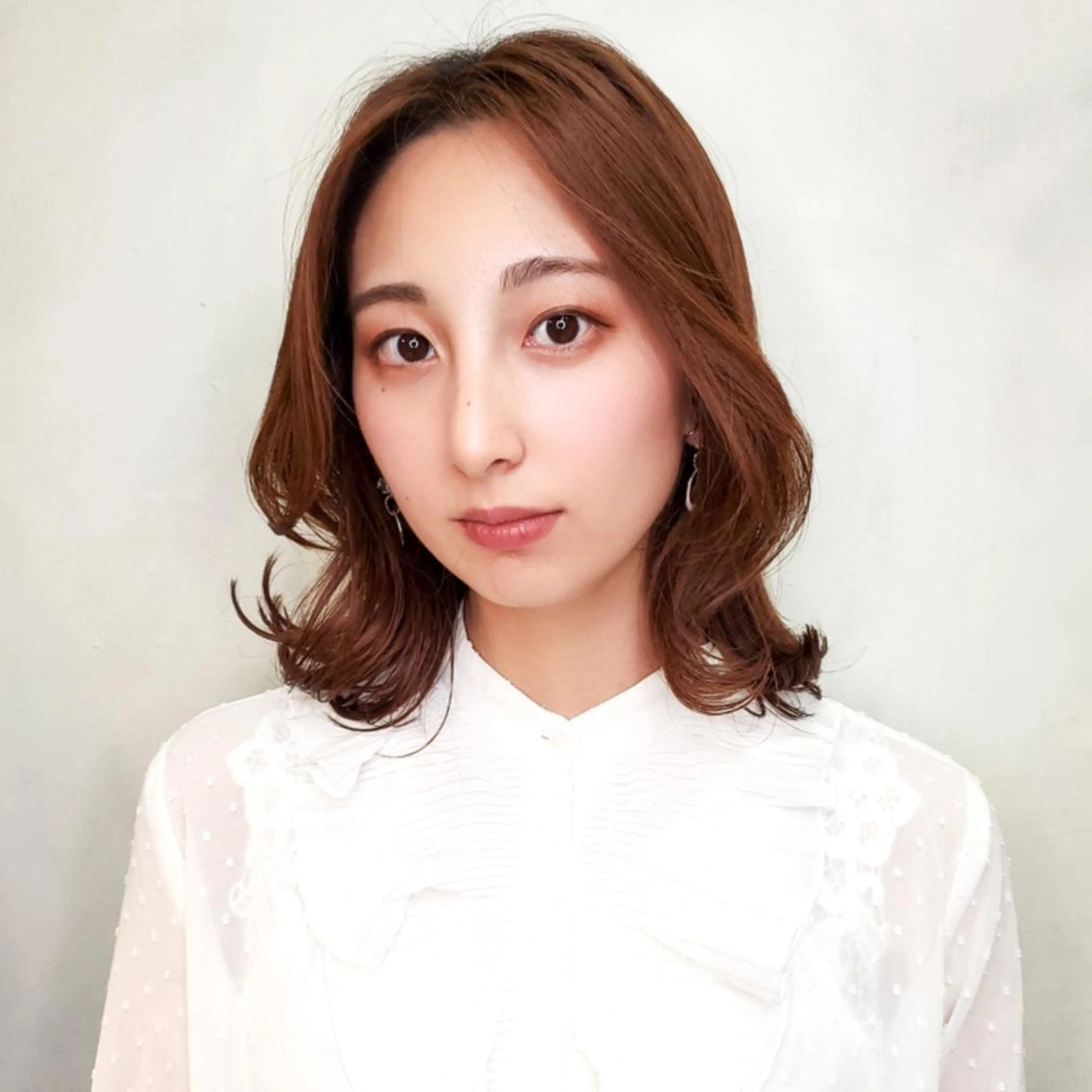 ミディアム 顔周りカット 韓国風ヘア レイヤーカット 韓国レイヤー　 suzuのヘアスタイル