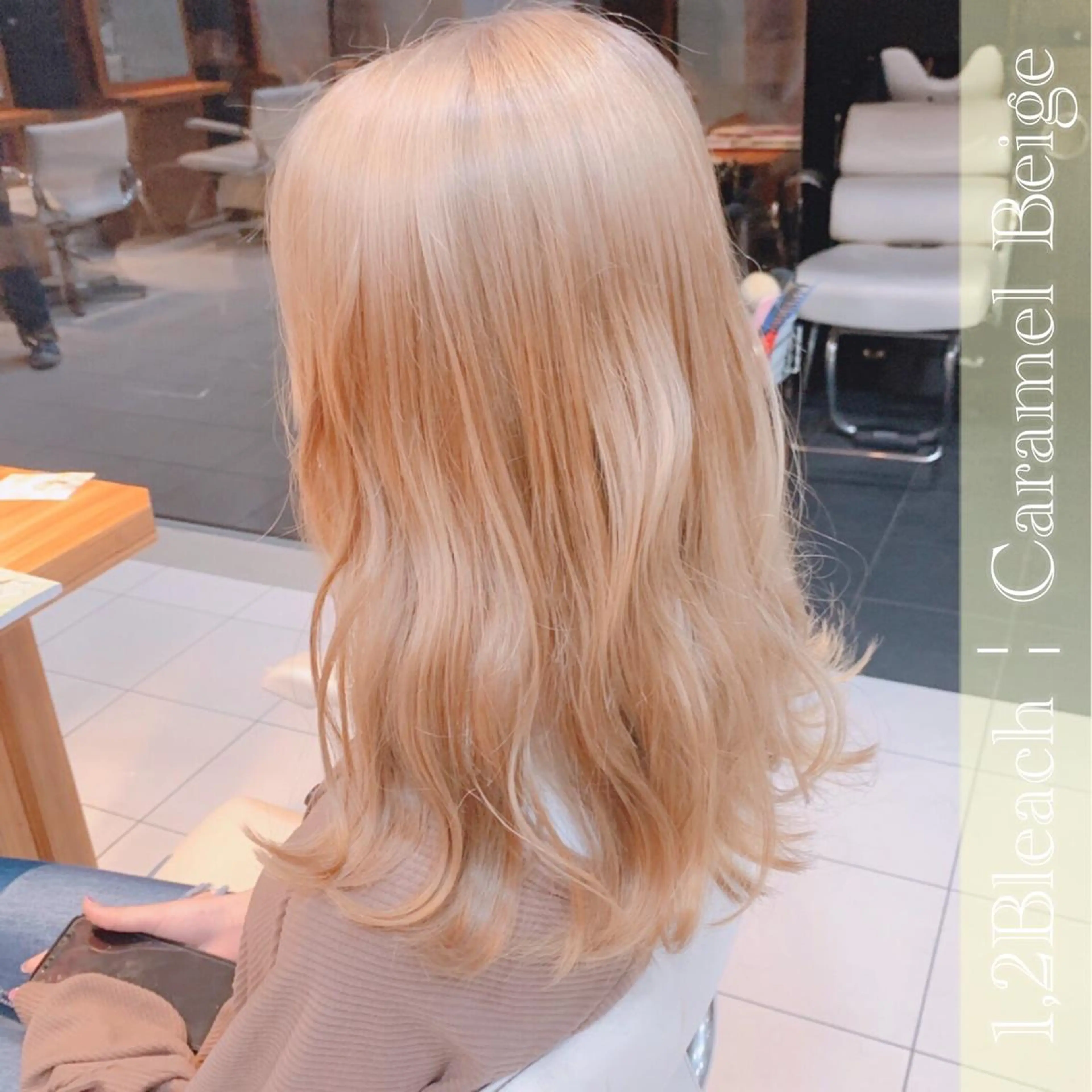 セミロング カラー 白髪ぼかし￤中央林間 ￤柳川拓哉のヘアスタイル