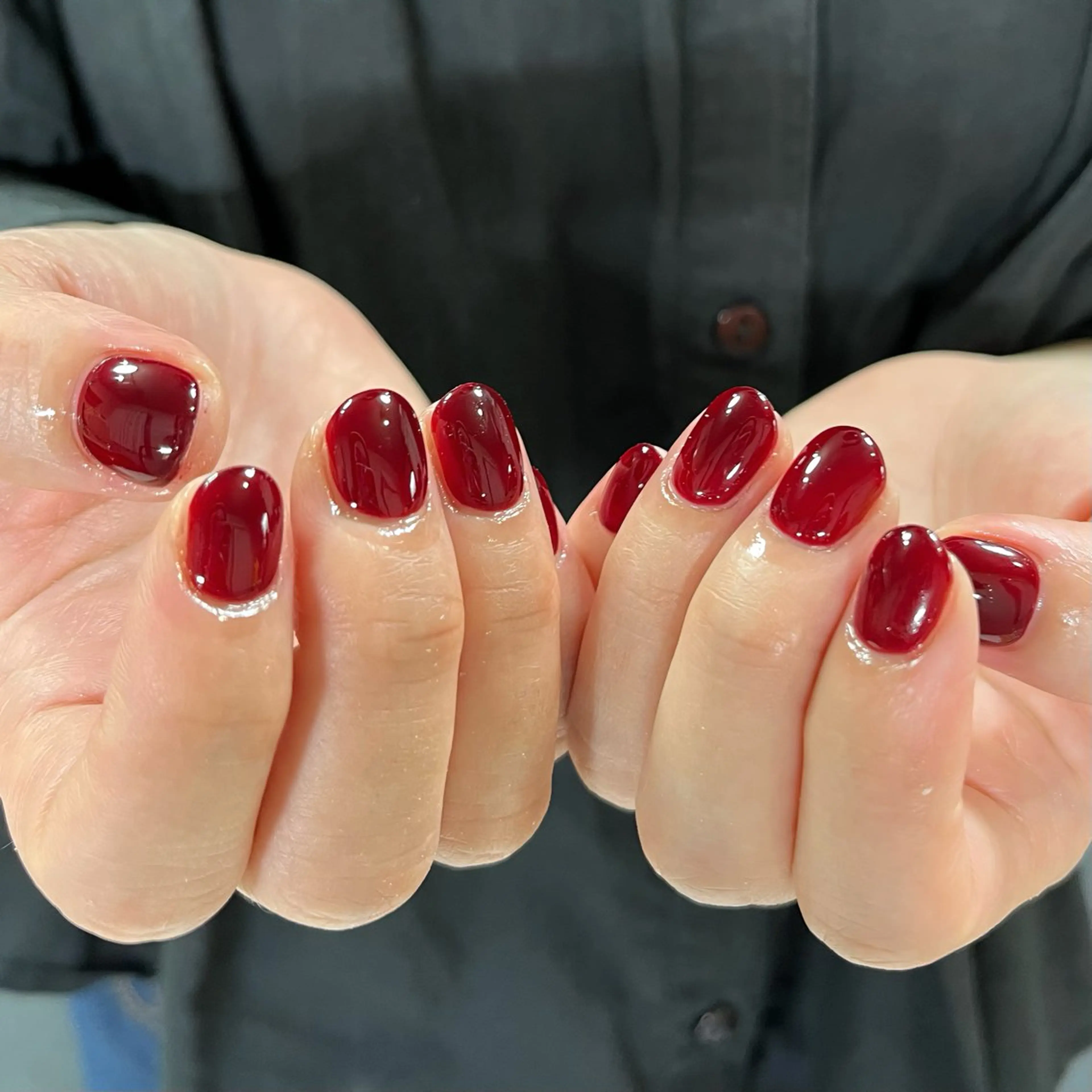ネイル 氷ネイル・うるうるネイル オフィスネイル ワンカラーネイル ハンドネイル ハンドケア 🫧OPELIA NAIL渋谷🫧のネイルデザイン