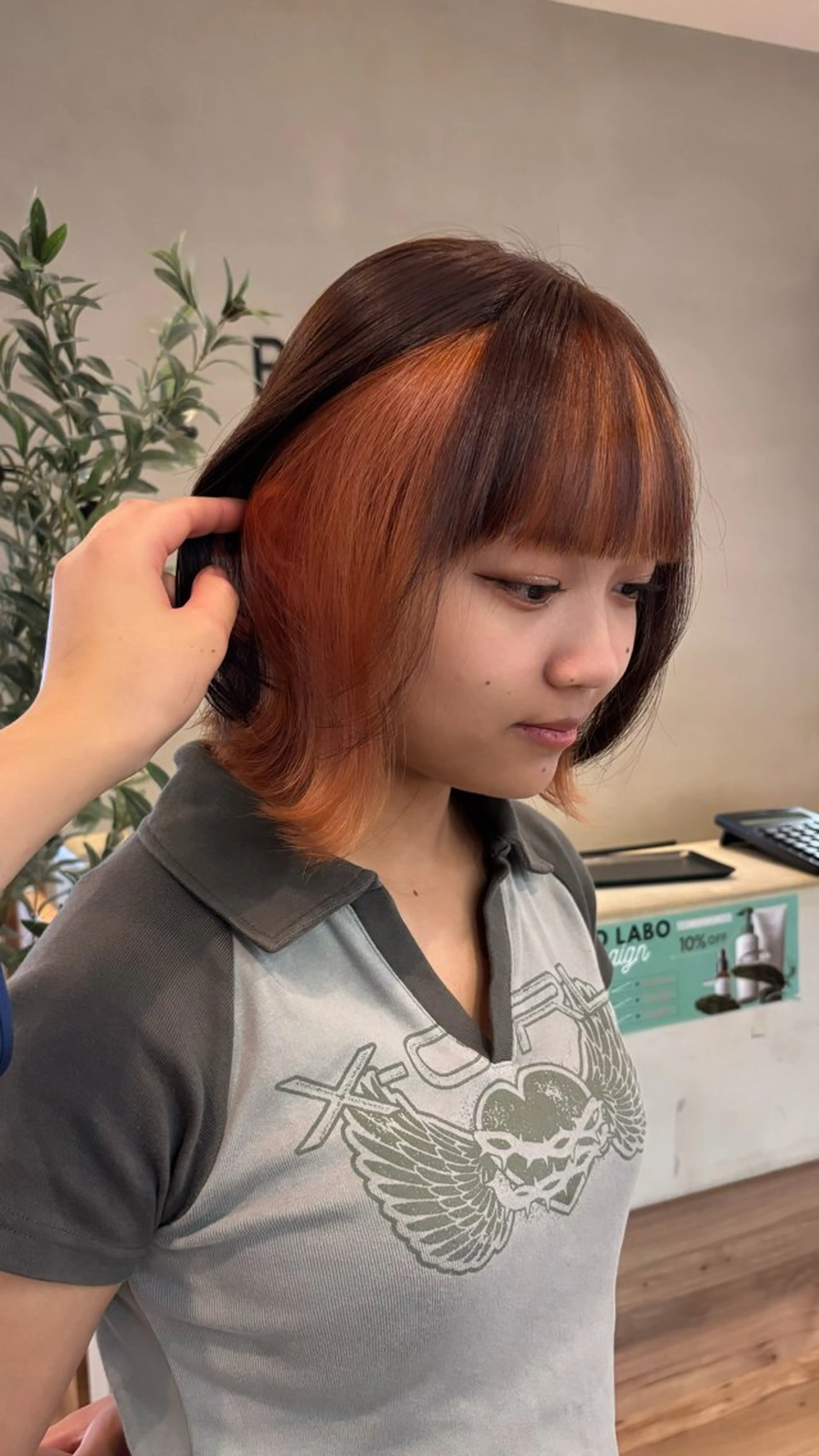 セミロング カラー オレンジ カット ヘアカラー 顔周り小顔カット／ 大人カラー／高木琉菜のヘアスタイル