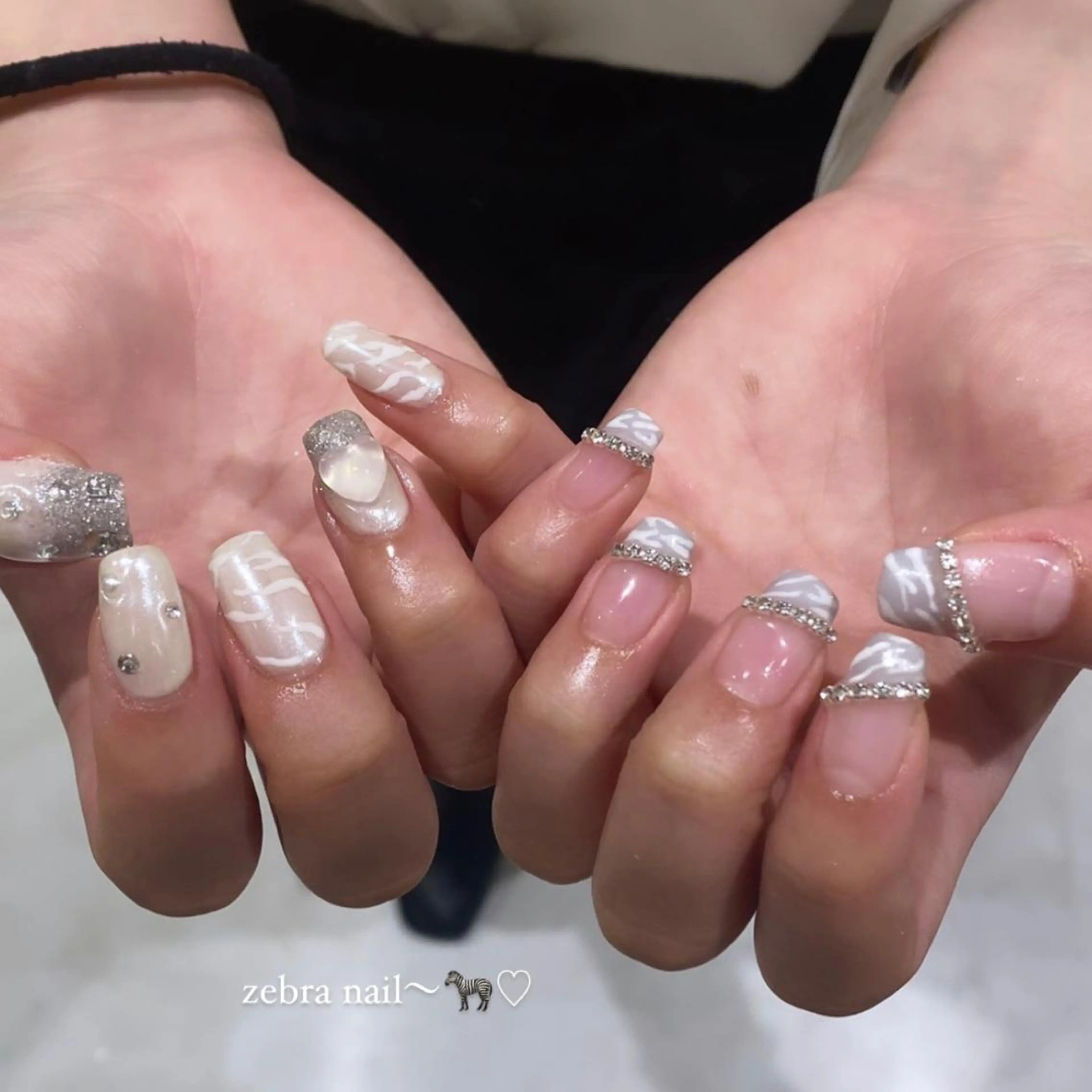 ネイル アニマル柄 アートネイル 持ち込み PLATINUM   DOLL【プラチナムドール】所属・ひろこ eyelist🎀のマツエク・マツパデザイン