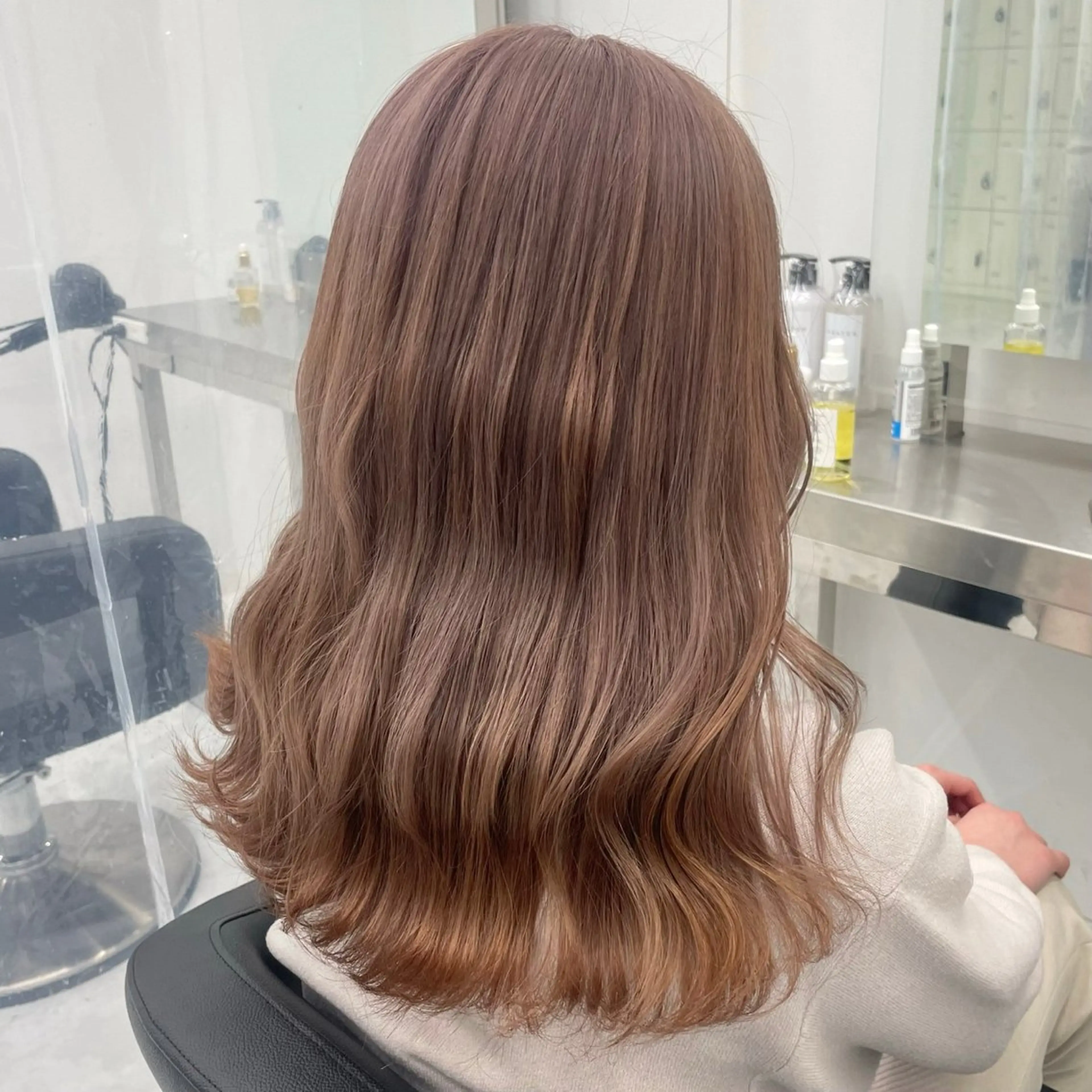 ロング メンズ ヘアカラー トリートメント 艶感ミルクティー🤍 色落ち綺麗🤍ともやのヘアスタイル