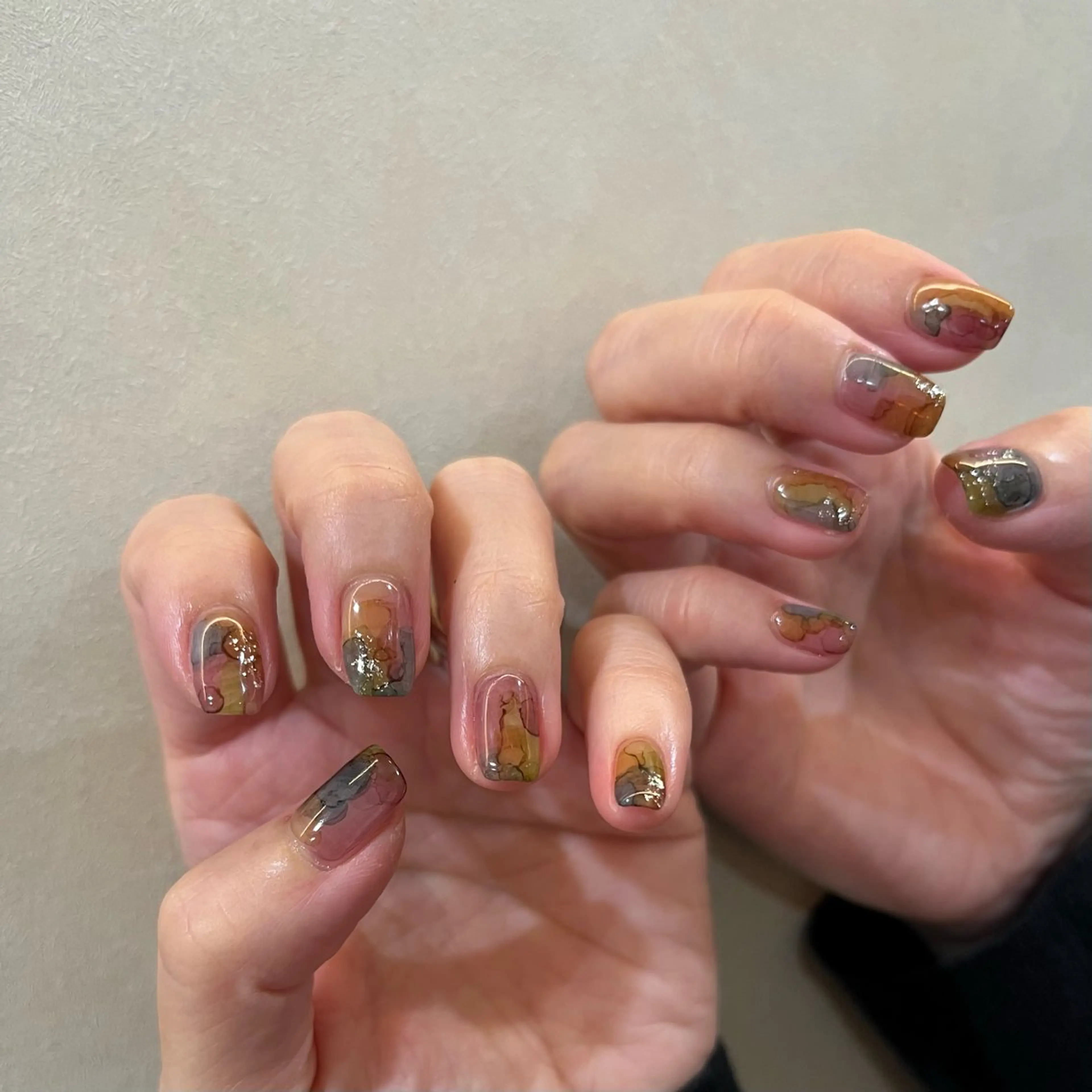 ネイル ハンドネイル shio ♡ 11月予約受付中のネイルデザイン