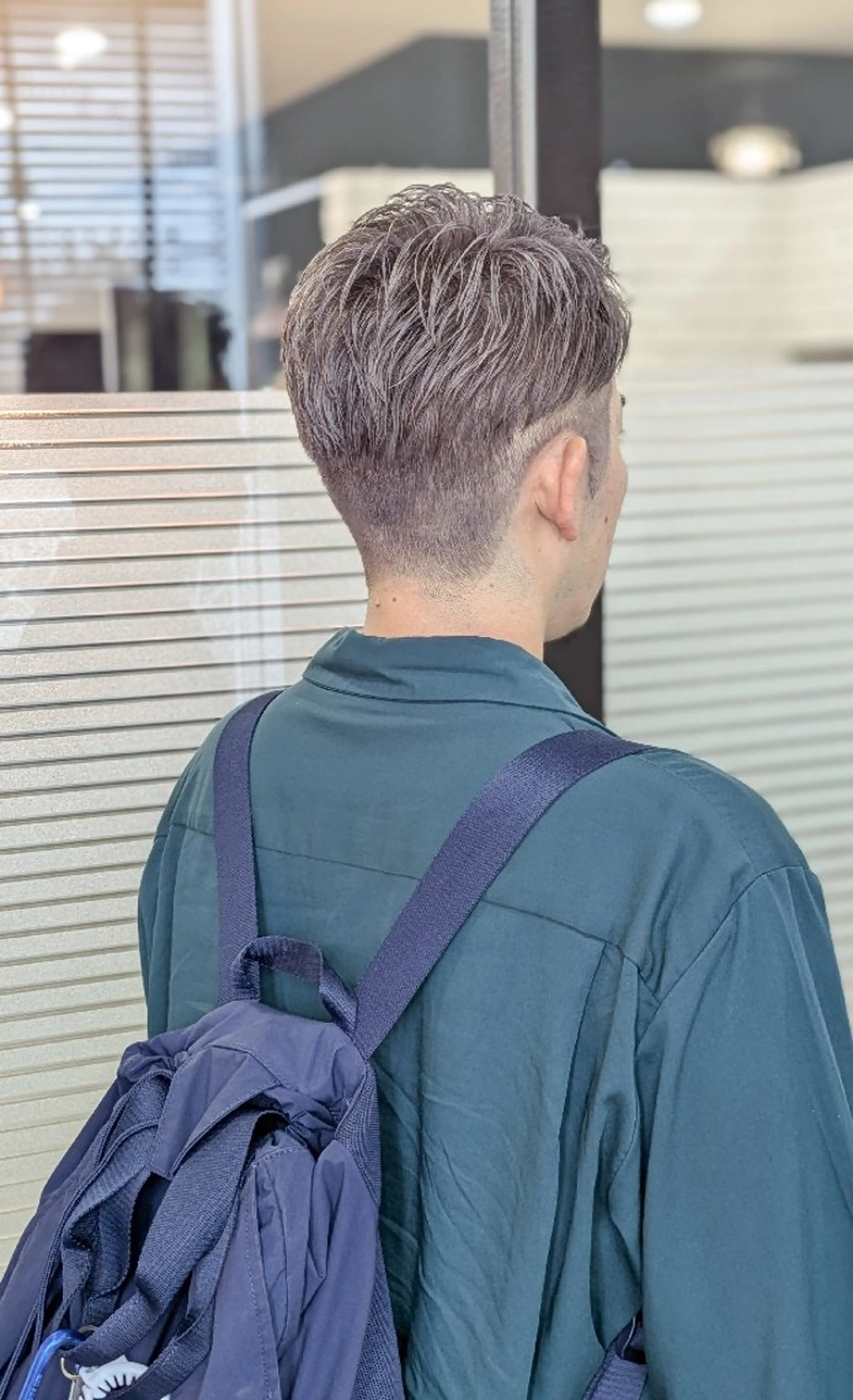ショート カラー メンズ パープルカラー シルバー sepiage trois所属・酒井 亜希のヘアスタイル