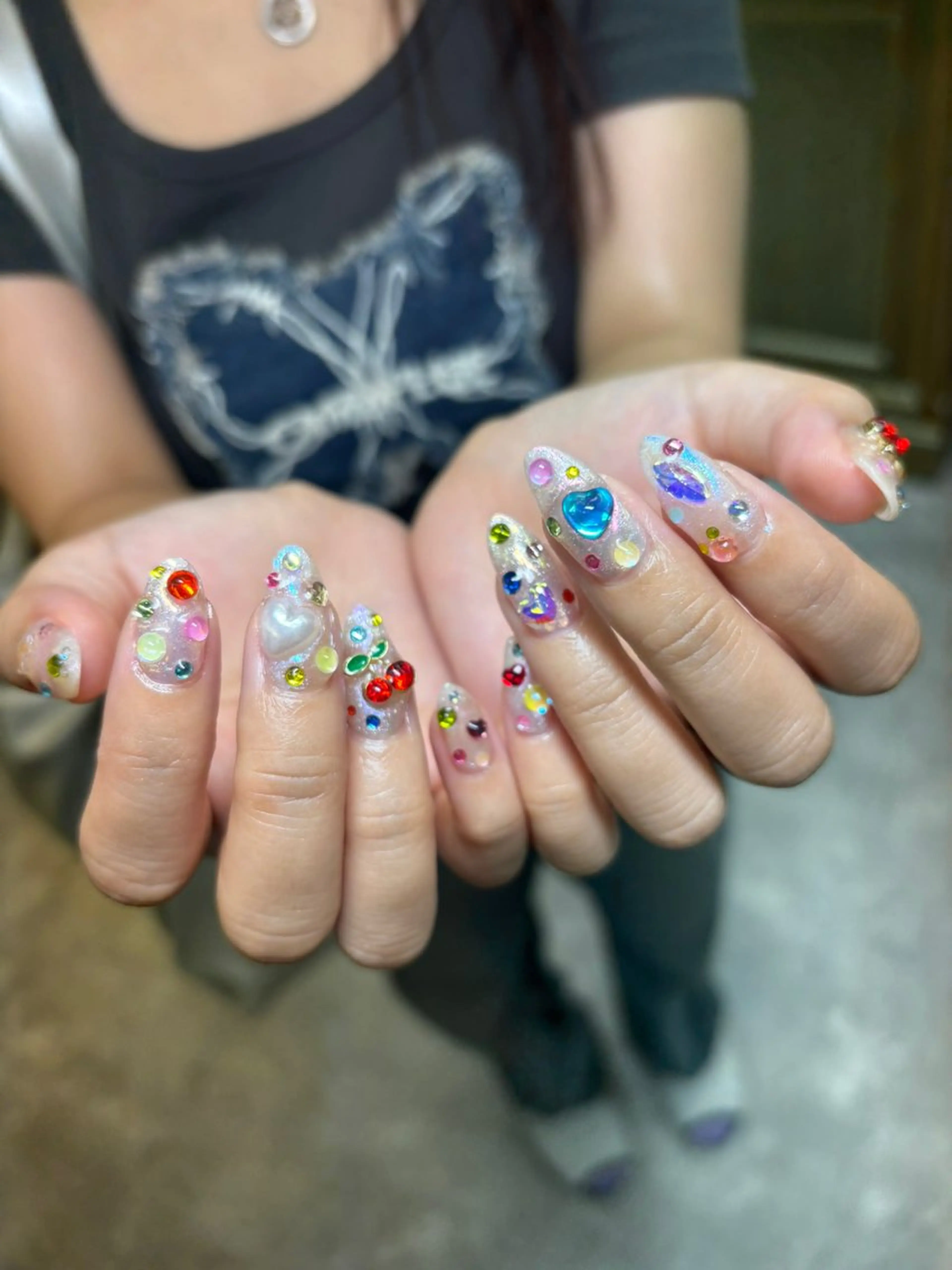 ネイル ハンドネイル ニュアンス🥀個性派 MIYU🪅のネイルデザイン