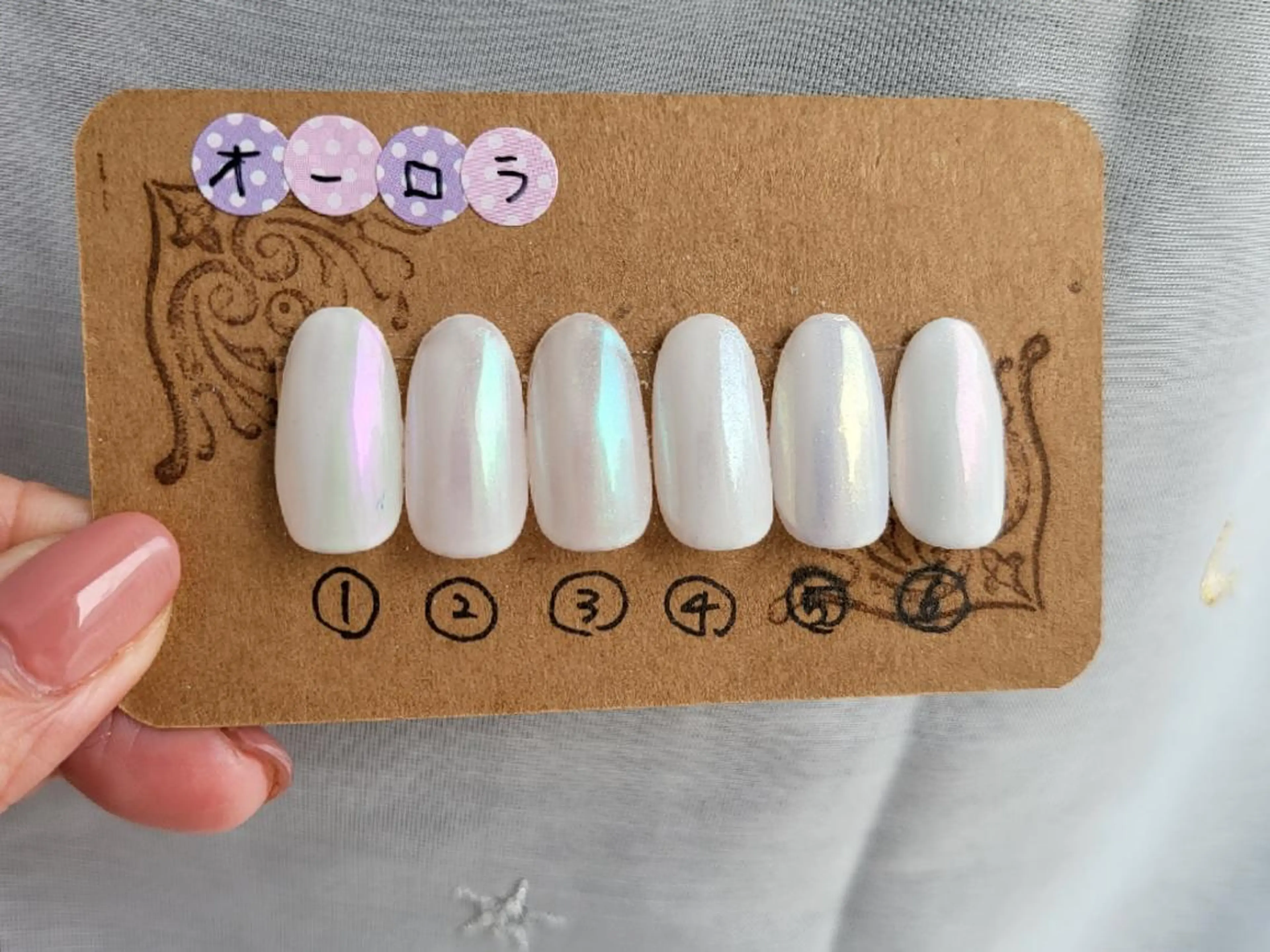 ネイル オーロラネイル ハンドネイル nail イロドリのネイルデザイン