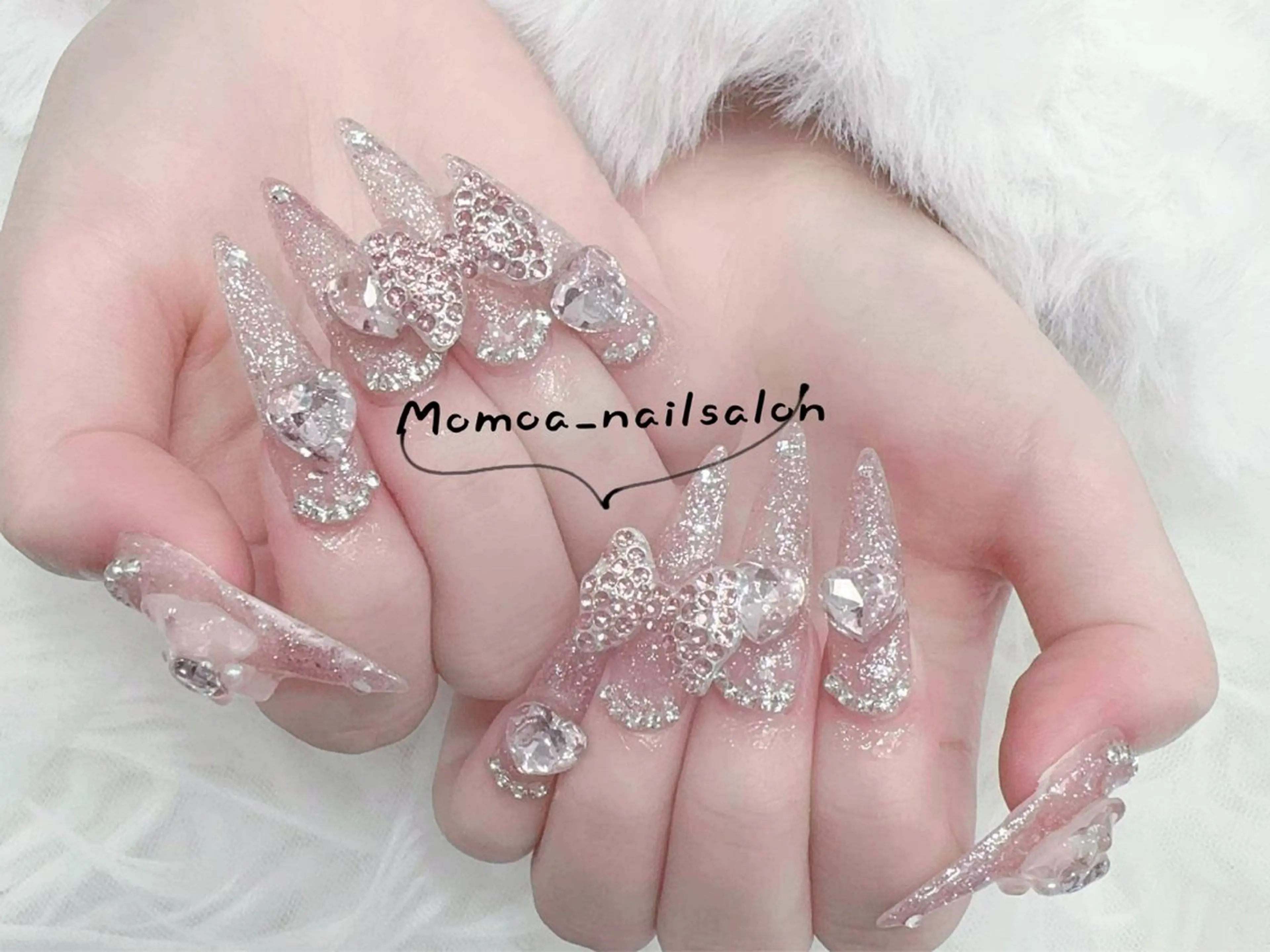 ネイル キラキラネイル スカルプネイル ハンドネイル MoMoA Nail ネイル長さ出し専門店のネイルデザイン