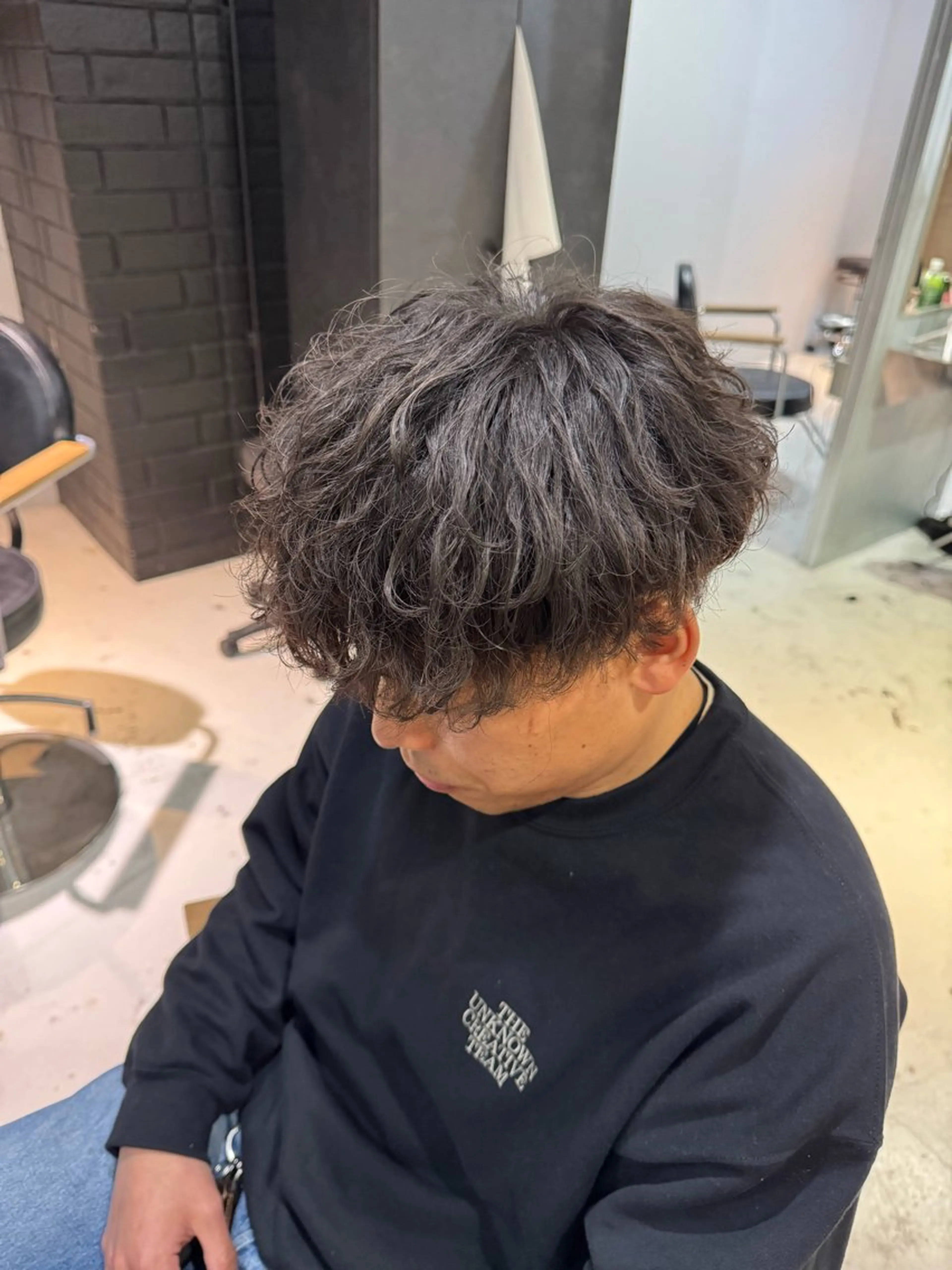 ショート パーマ メンズ メンズパーマ ツイストスパイラルパーマ 波巻きパーマ スパイラルパーマ カット パーマ men's salon gaudi 高槻店所属・曲がる縮毛矯正/ 波巻きパーマ/川岸のヘアスタイル
