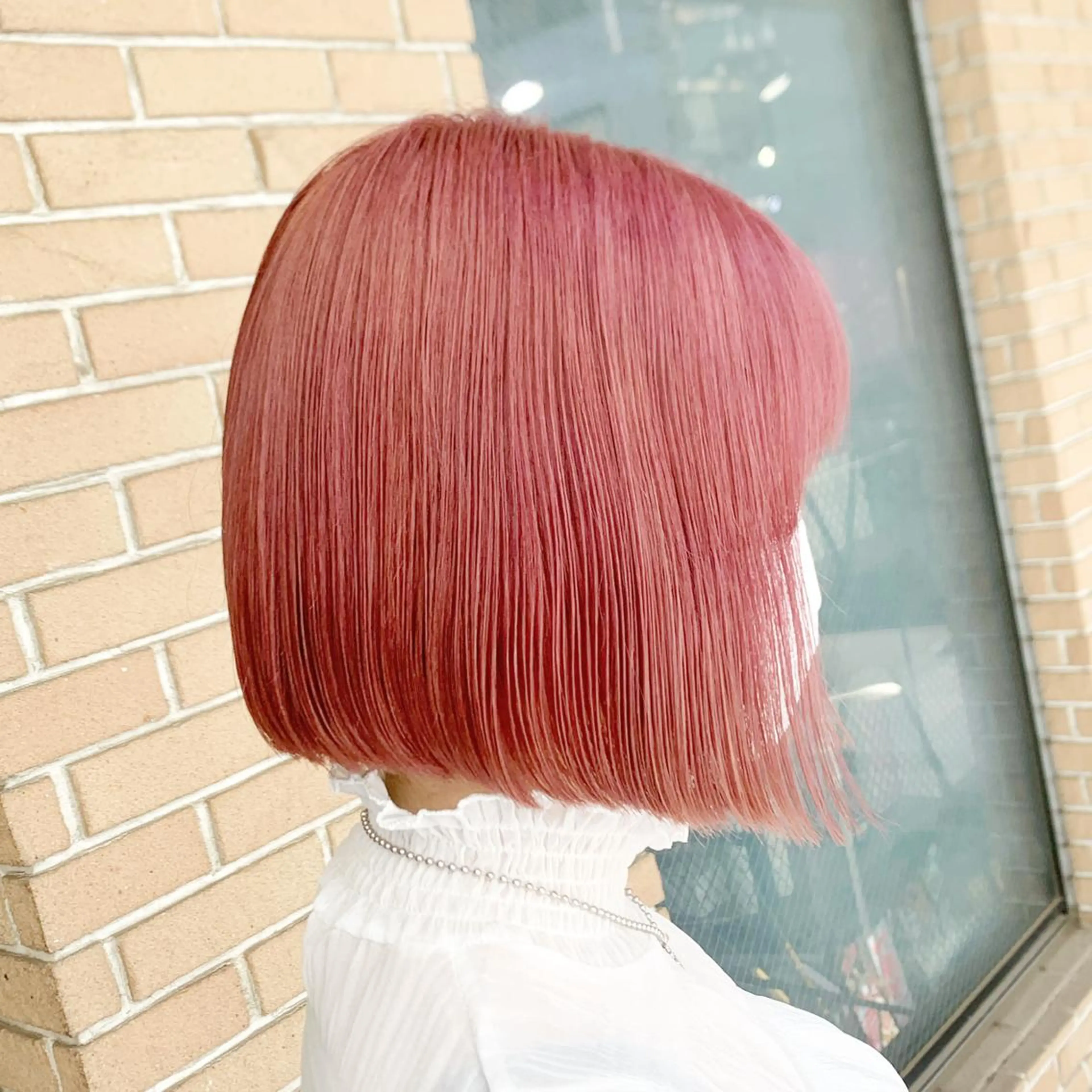 ショート カラー ヘアアレンジ ブリーチ ヘアカラー ピンクカラー🩷 ヘアセットＮＯ.1のヘアスタイル