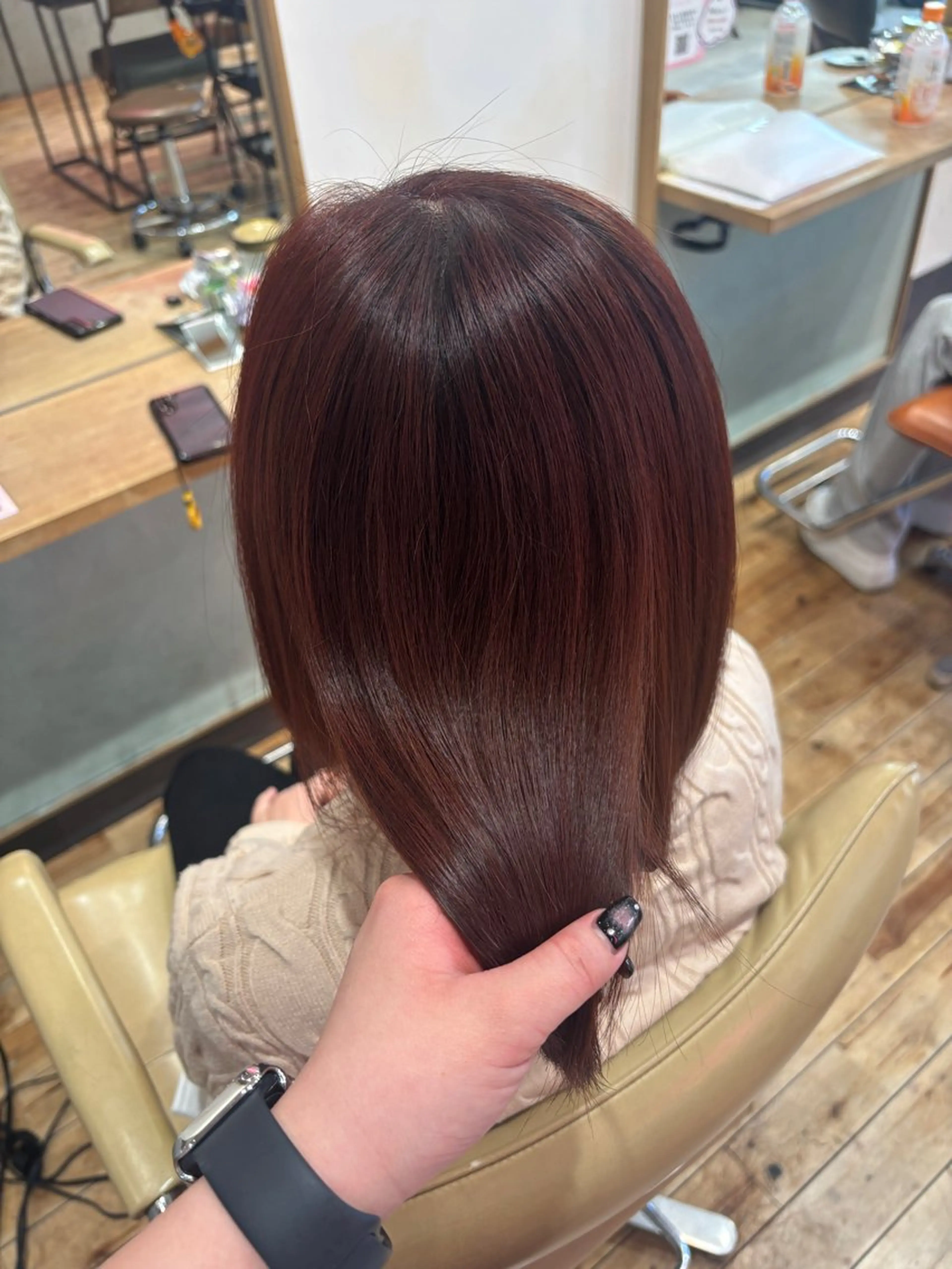 ミディアム カット ヘアカラー ️🩵RINKA/ ハイトーンカラー🩵のヘアスタイル