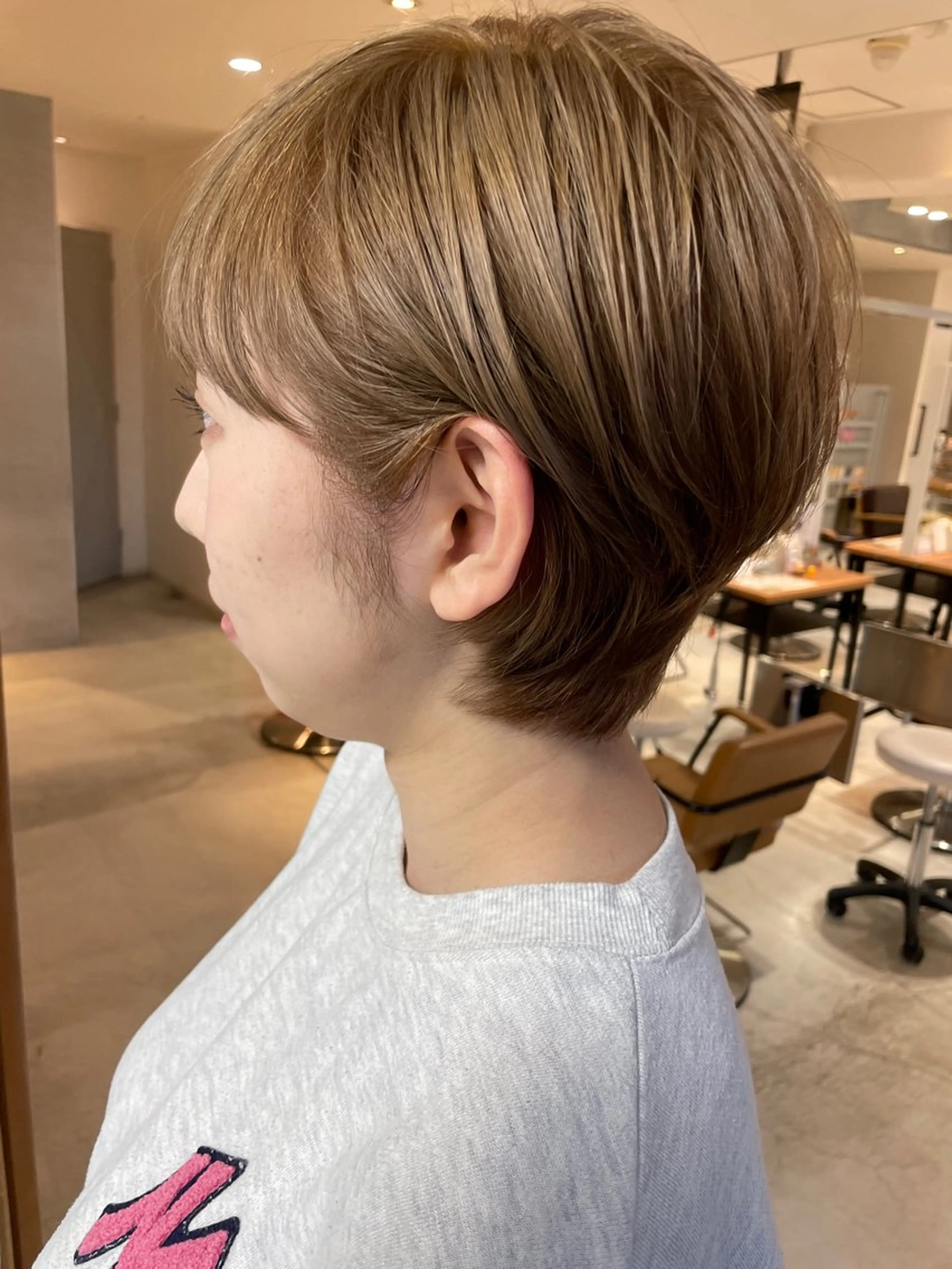 ショート ヘアカラー LUNTY NAMBA 難波駅前店所属・透け感ベージュ 🪐REN🪐のヘアスタイル
