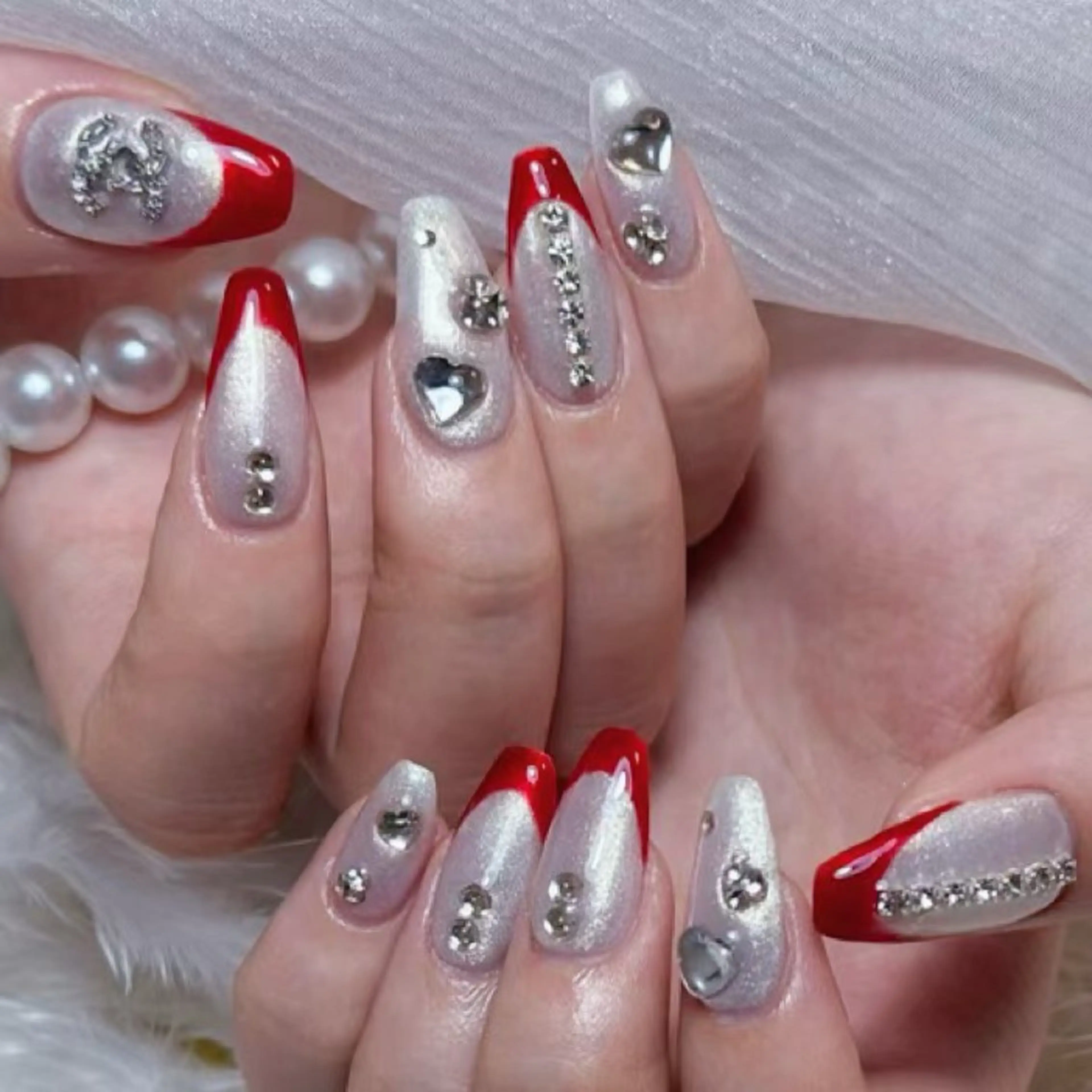 ネイル アートネイル ジェルネイル マグネットネイル 持ち込み ワンカラーネイル ハンドネイル niki💅🏻 Diamondのネイルデザイン