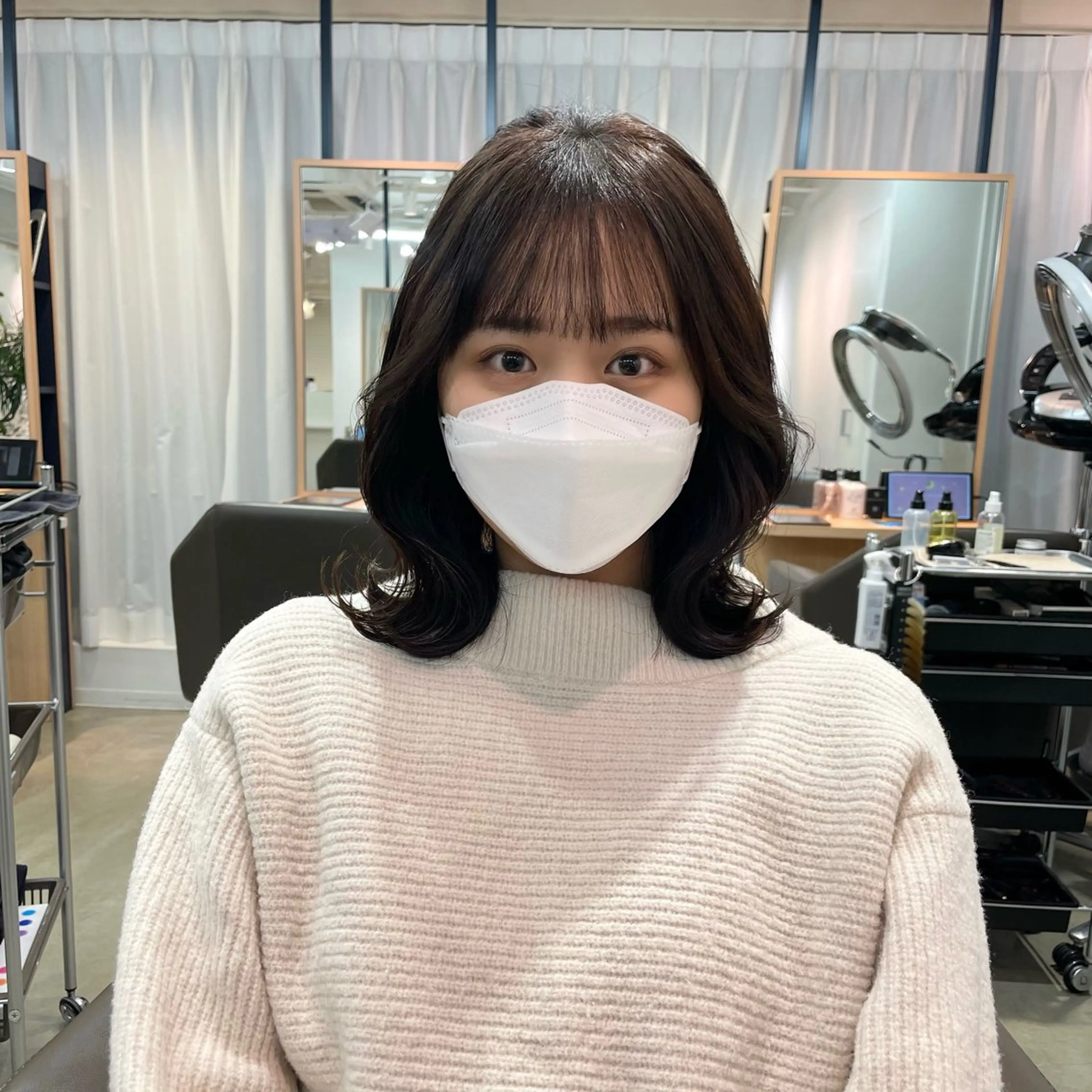 ミディアム カラー ブラウンカラー ナチュラルブラウン くびれヘア レイヤーカット カット ヘアカラー トリートメント ❤️ショートカット ・顔周りカット❤️のヘアスタイル