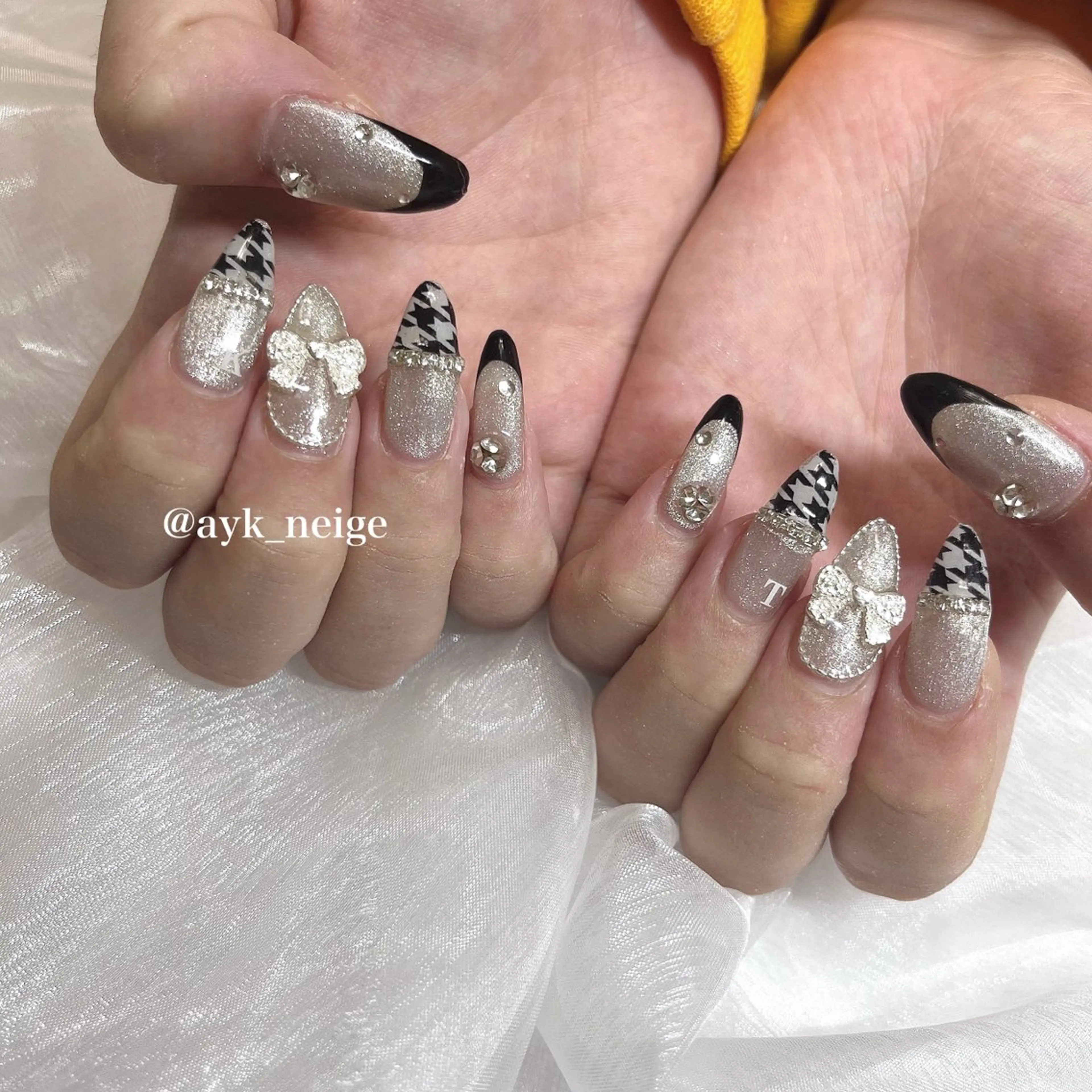 ネイル フットネイル キラキラネイル 韓国ネイル リボン n'eige nail所属・大谷 綾香のネイルデザイン